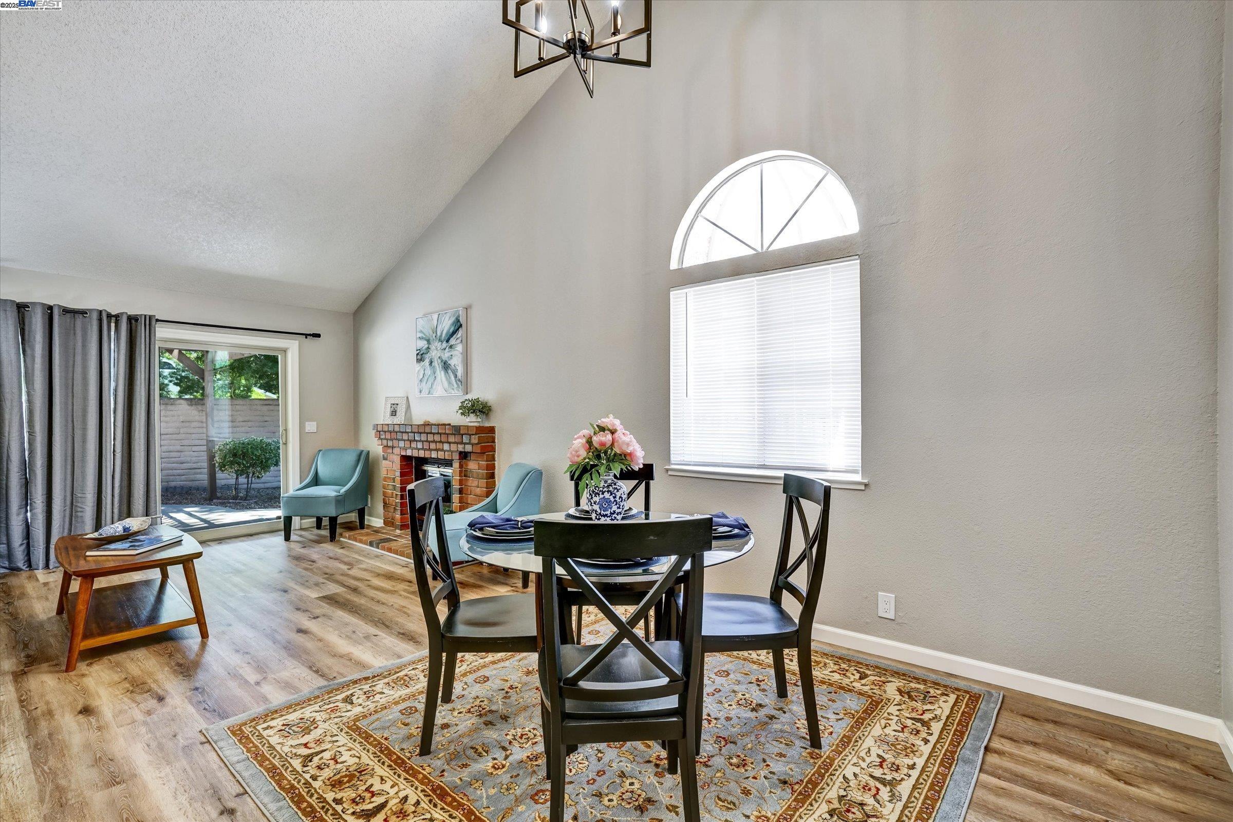 Detail Gallery Image 6 of 27 For 5927 Corte Cerritos, Pleasanton,  CA 94566 - 2 Beds | 2 Baths