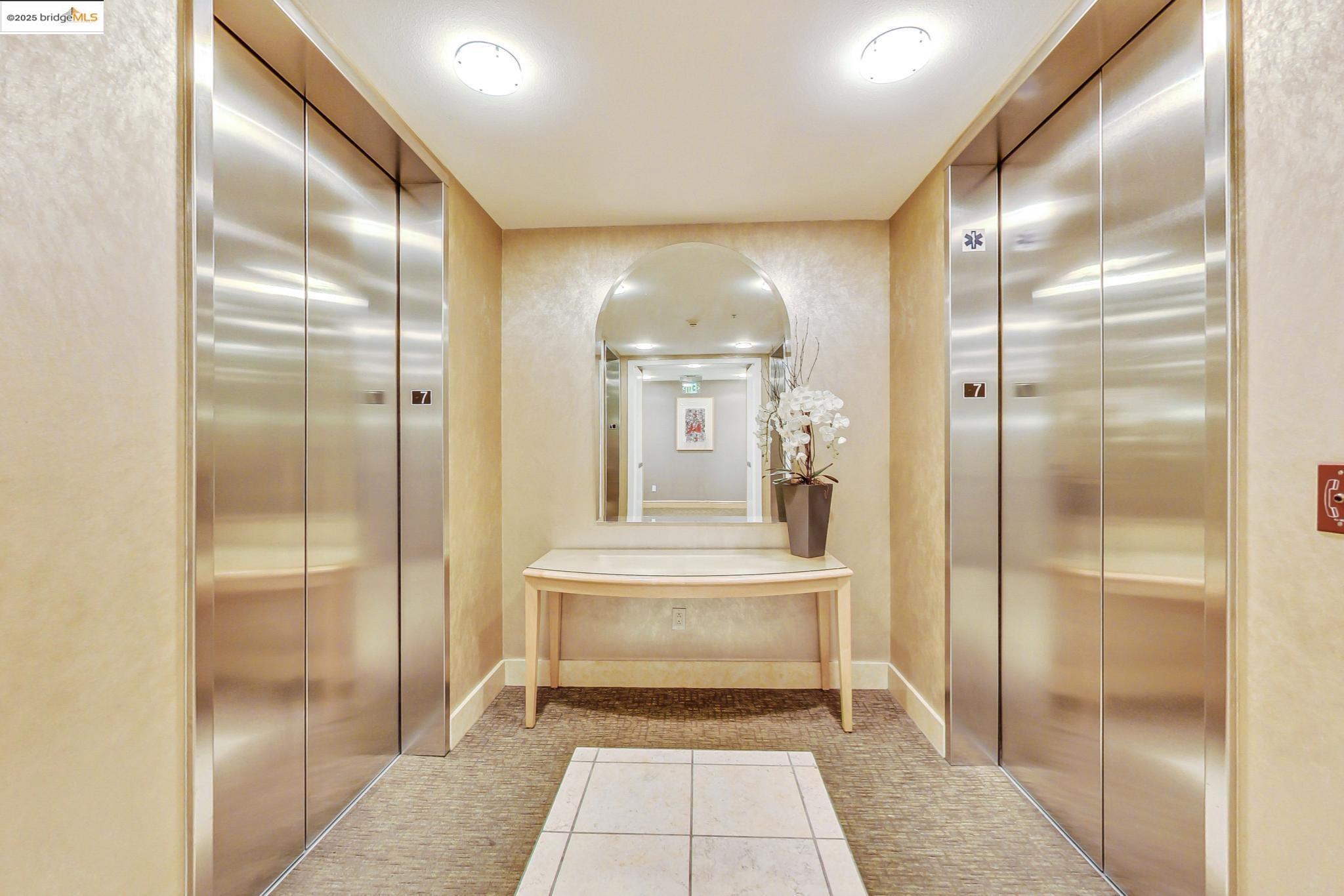 Detail Gallery Image 17 of 26 For 1 Lakeside Dr #1509,  Oakland,  CA 94612 - 1 Beds | 1 Baths