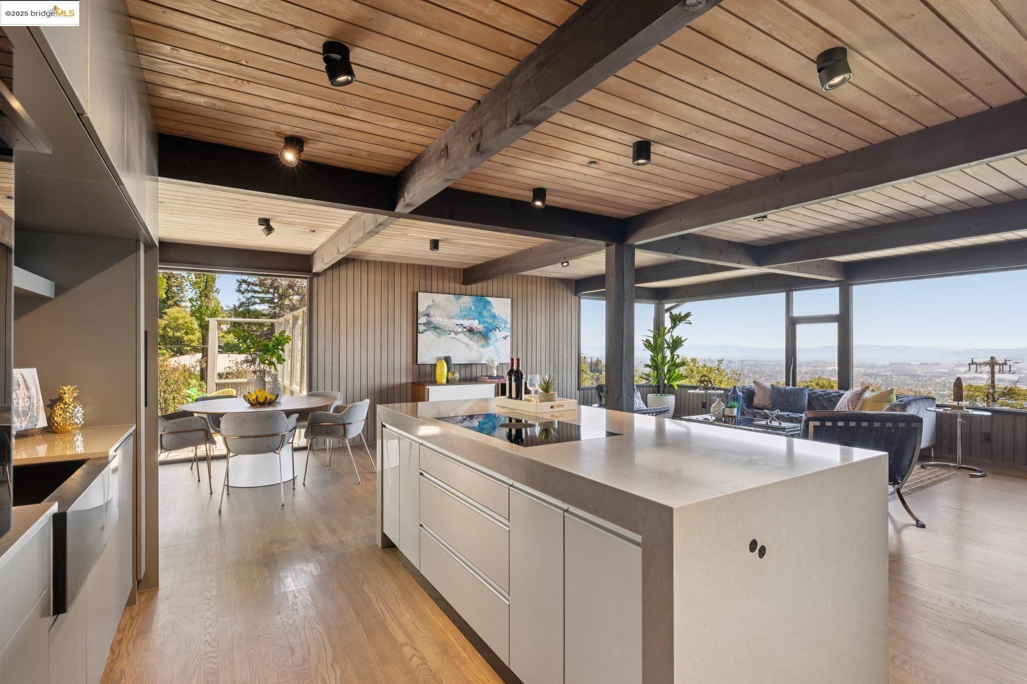 Detail Gallery Image 12 of 59 For 1091 Creston Rd, Berkeley,  CA 94708 - 4 Beds | 2 Baths