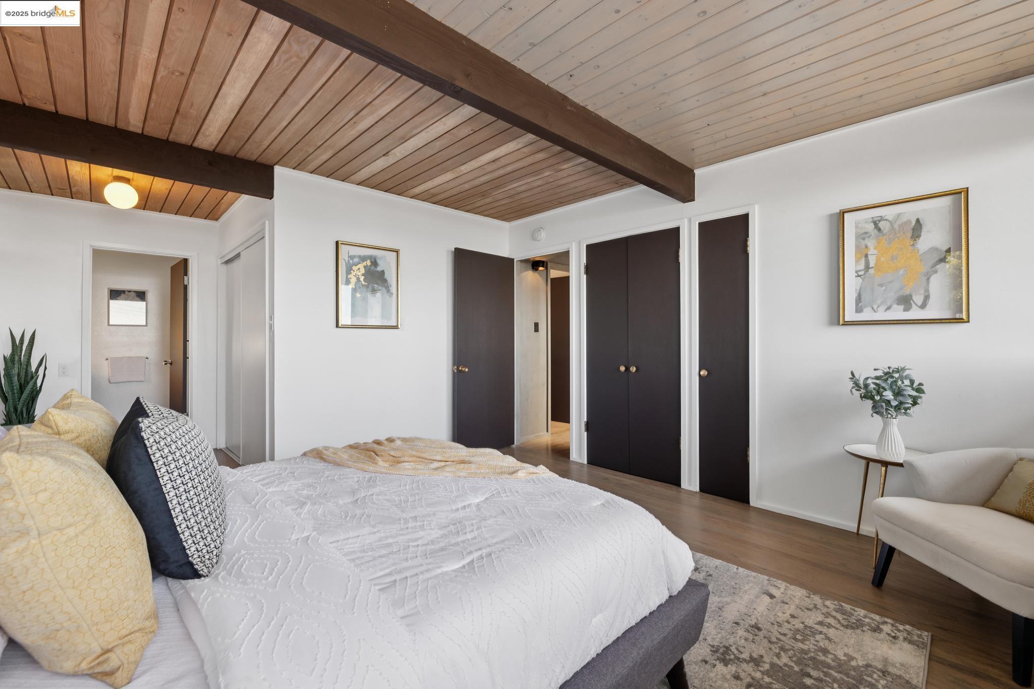 Detail Gallery Image 21 of 59 For 1091 Creston Rd, Berkeley,  CA 94708 - 4 Beds | 2 Baths