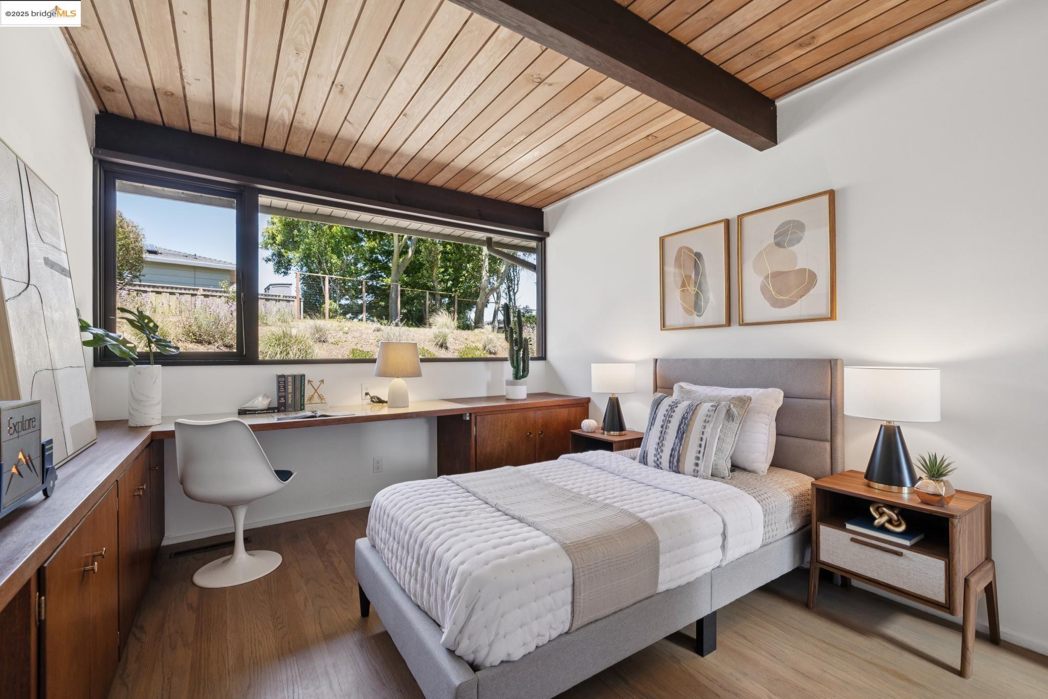 Detail Gallery Image 25 of 59 For 1091 Creston Rd, Berkeley,  CA 94708 - 4 Beds | 2 Baths