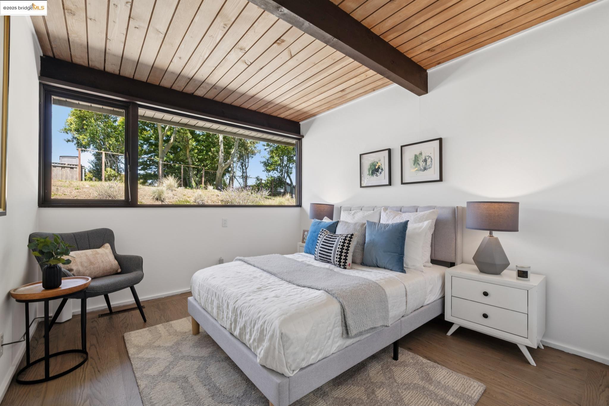 Detail Gallery Image 27 of 59 For 1091 Creston Rd, Berkeley,  CA 94708 - 4 Beds | 2 Baths