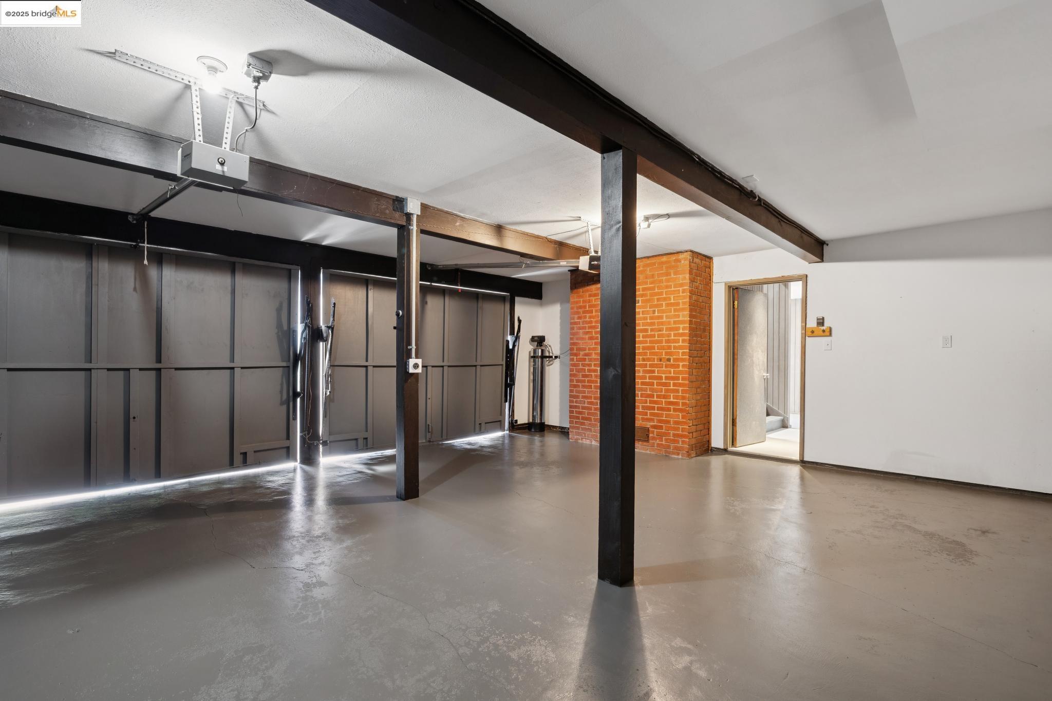 Detail Gallery Image 38 of 59 For 1091 Creston Rd, Berkeley,  CA 94708 - 4 Beds | 2 Baths
