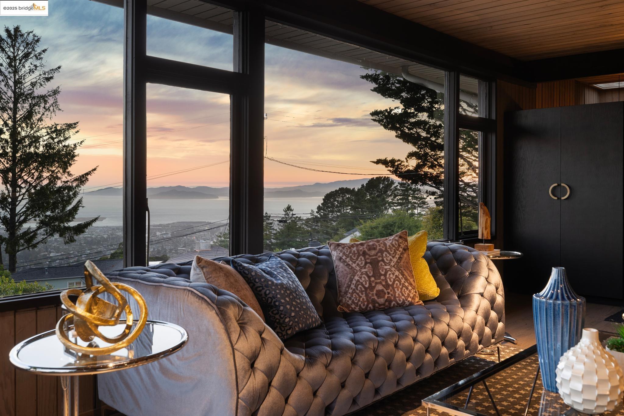 Detail Gallery Image 46 of 59 For 1091 Creston Rd, Berkeley,  CA 94708 - 4 Beds | 2 Baths
