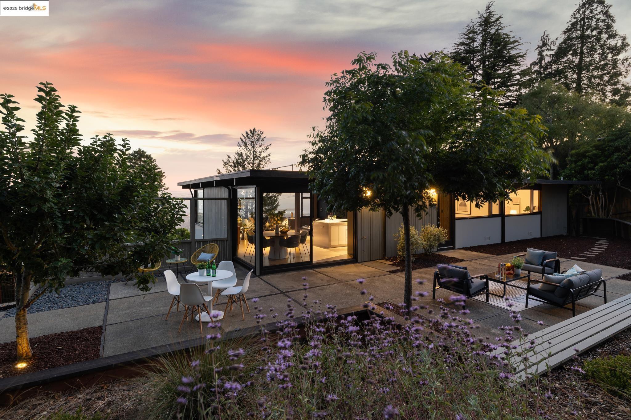 Detail Gallery Image 47 of 59 For 1091 Creston Rd, Berkeley,  CA 94708 - 4 Beds | 2 Baths