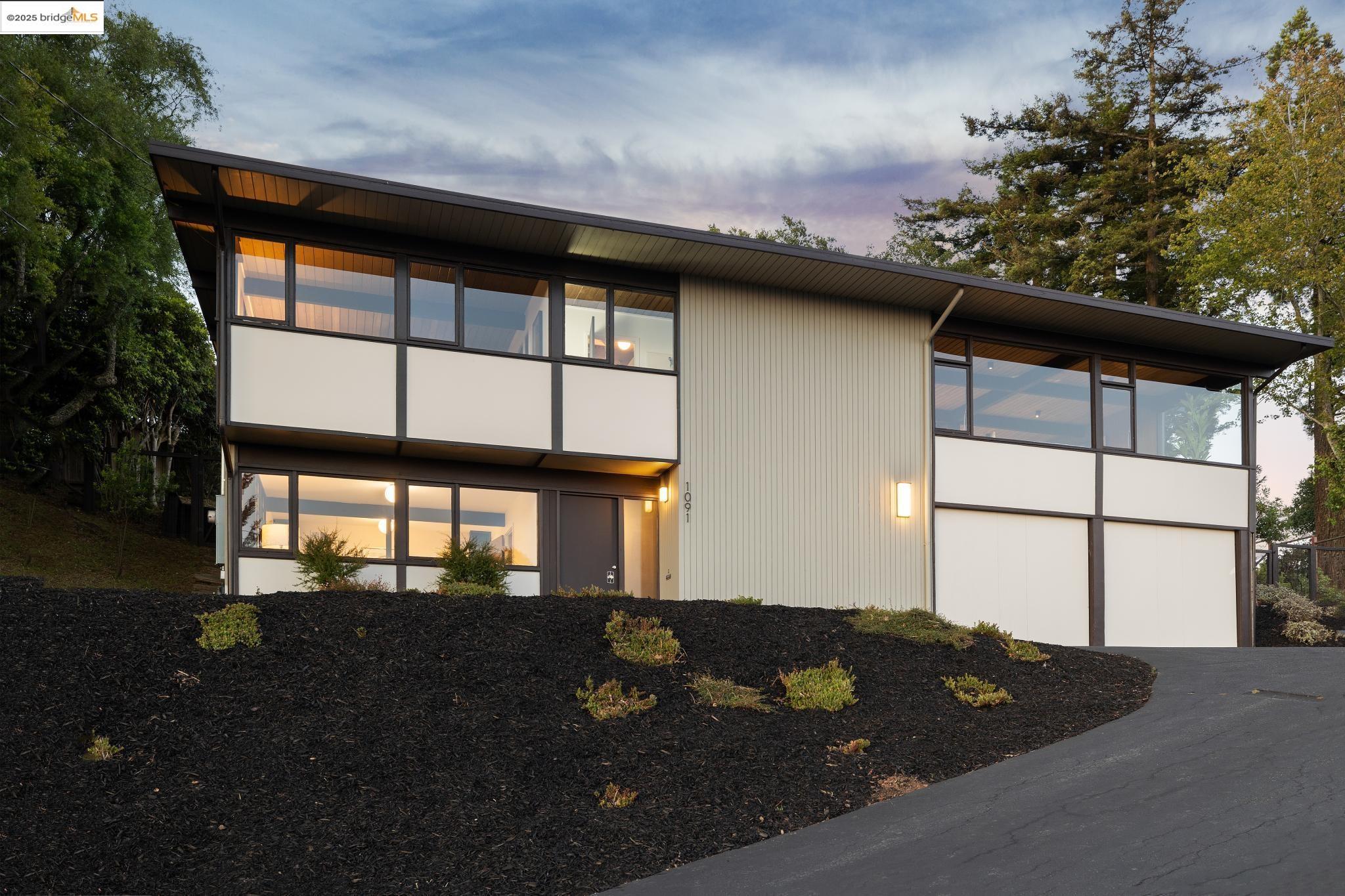 Detail Gallery Image 51 of 59 For 1091 Creston Rd, Berkeley,  CA 94708 - 4 Beds | 2 Baths