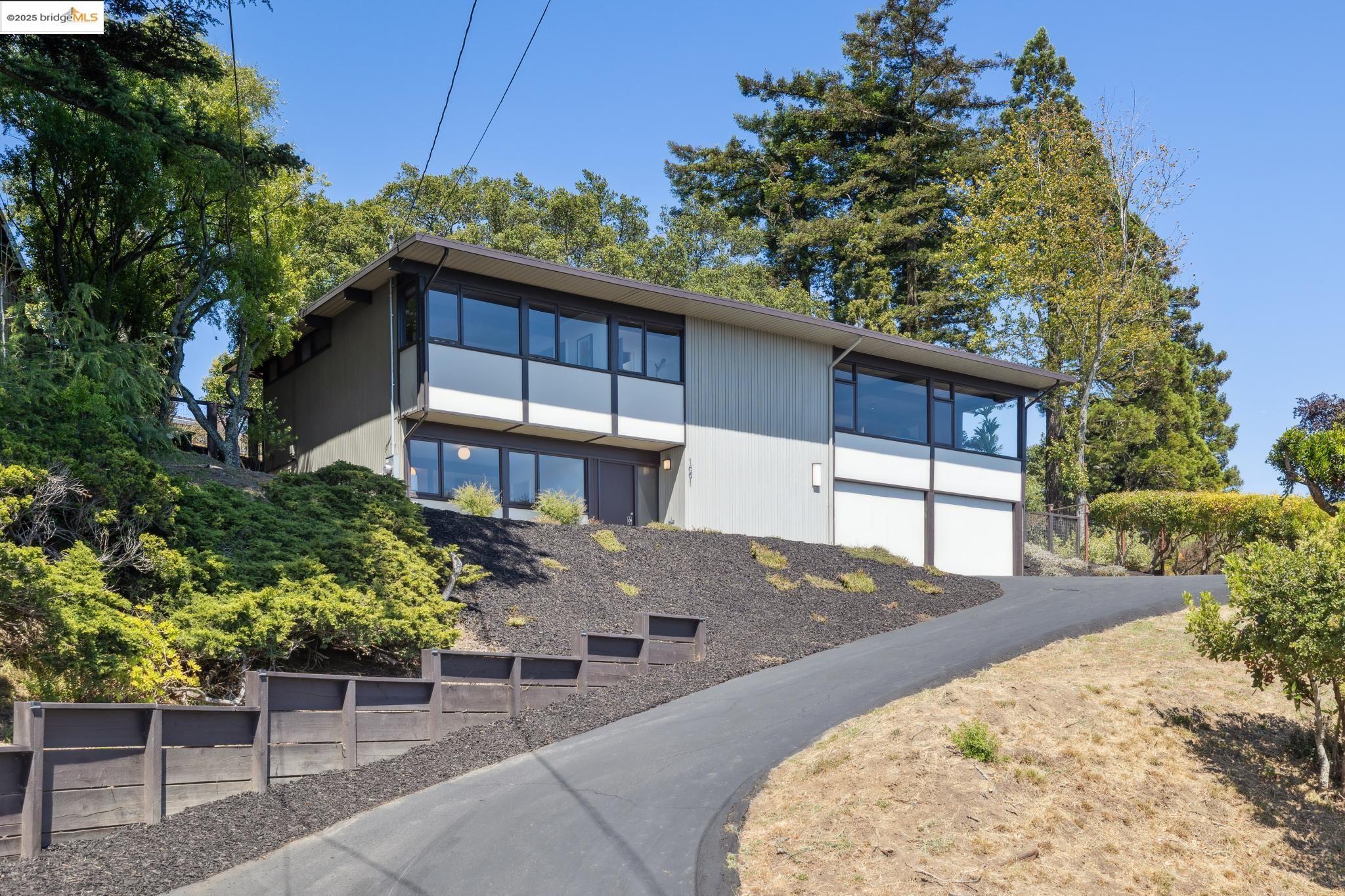 Detail Gallery Image 58 of 59 For 1091 Creston Rd, Berkeley,  CA 94708 - 4 Beds | 2 Baths
