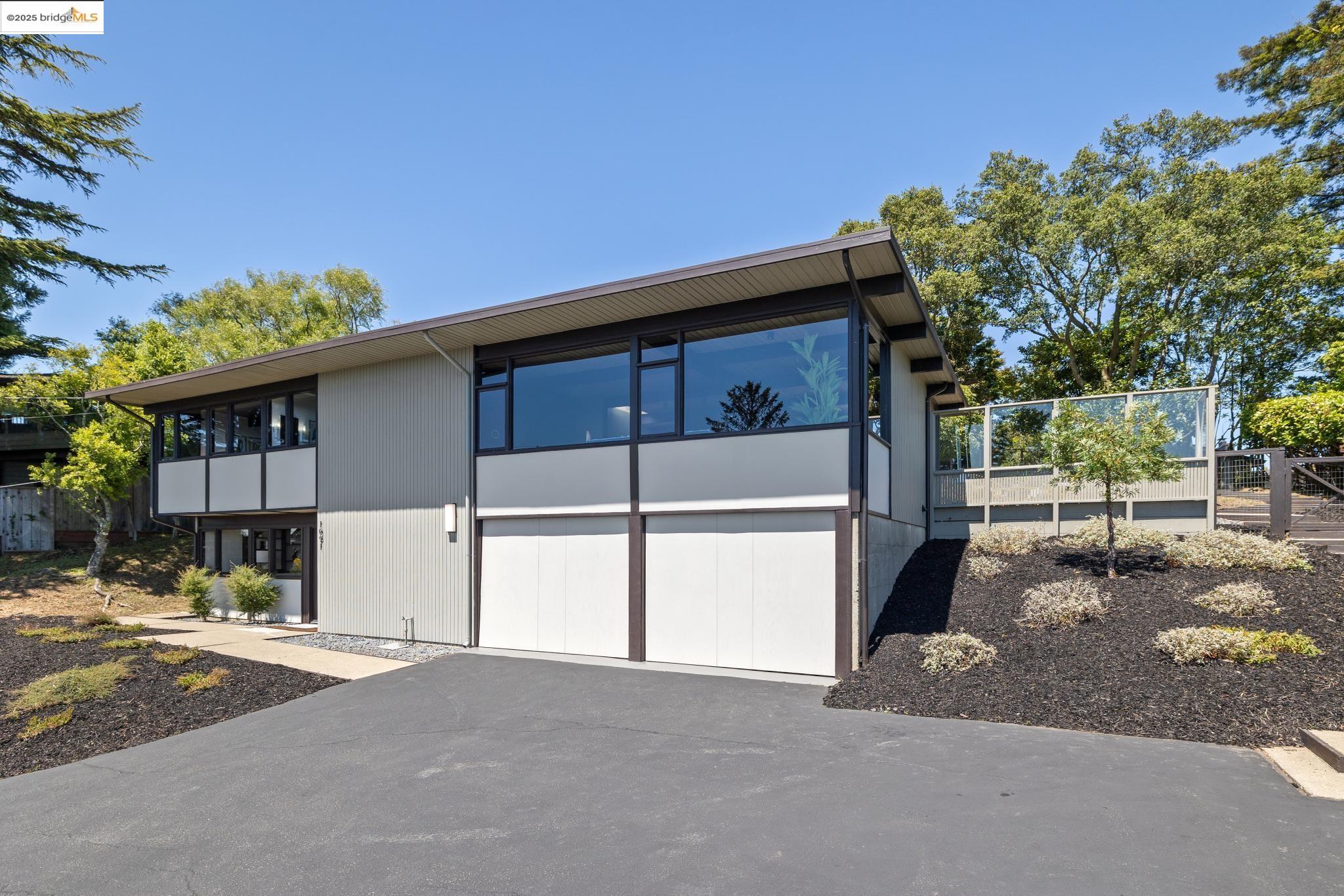 Detail Gallery Image 59 of 59 For 1091 Creston Rd, Berkeley,  CA 94708 - 4 Beds | 2 Baths