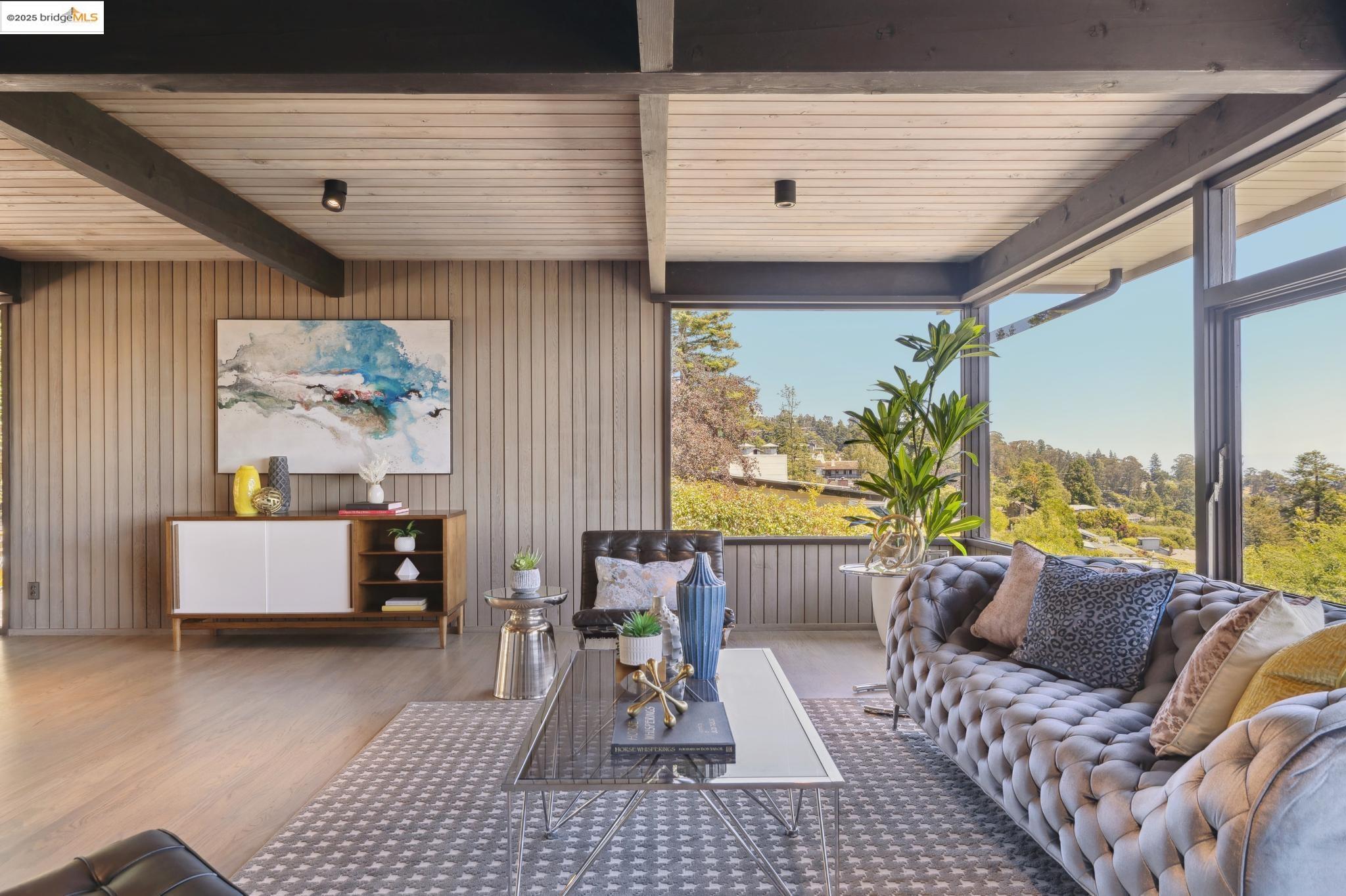 Detail Gallery Image 10 of 59 For 1091 Creston Rd, Berkeley,  CA 94708 - 4 Beds | 2 Baths