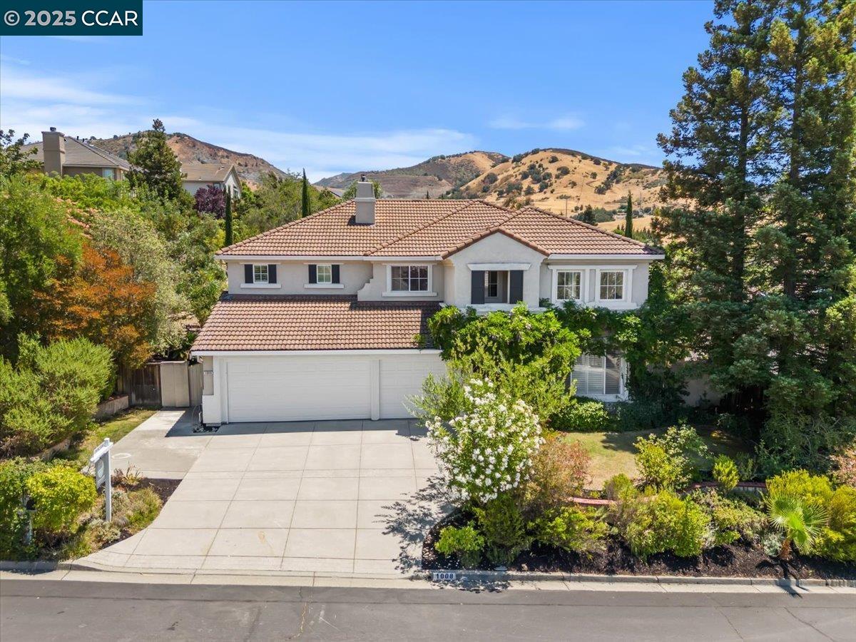 Detail Gallery Image 2 of 45 For 1008 Rolling Woods Way, Concord,  CA 94521 - 5 Beds | 3 Baths