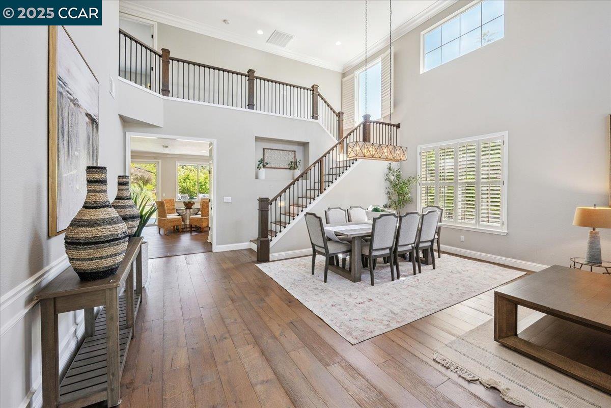 Detail Gallery Image 9 of 45 For 1008 Rolling Woods Way, Concord,  CA 94521 - 5 Beds | 3 Baths