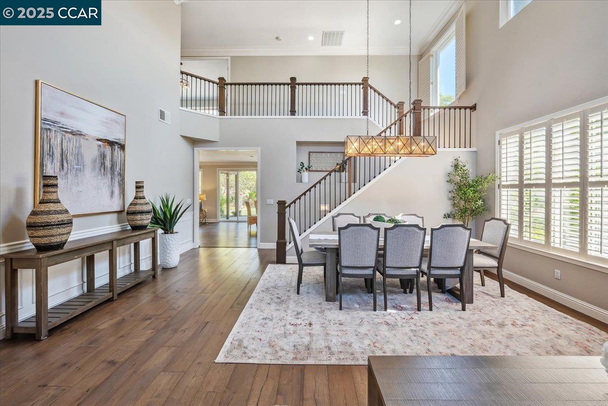 Detail Gallery Image 10 of 45 For 1008 Rolling Woods Way, Concord,  CA 94521 - 5 Beds | 3 Baths