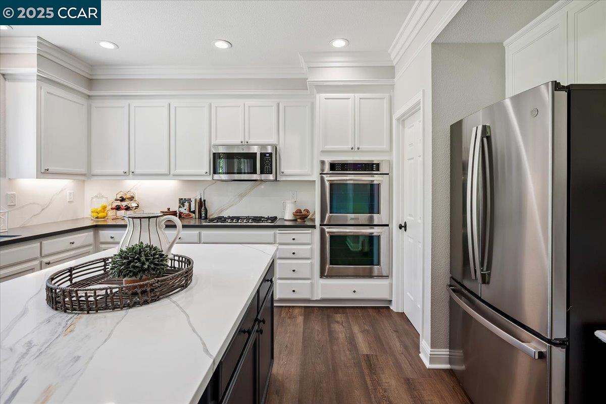 Detail Gallery Image 18 of 45 For 1008 Rolling Woods Way, Concord,  CA 94521 - 5 Beds | 3 Baths