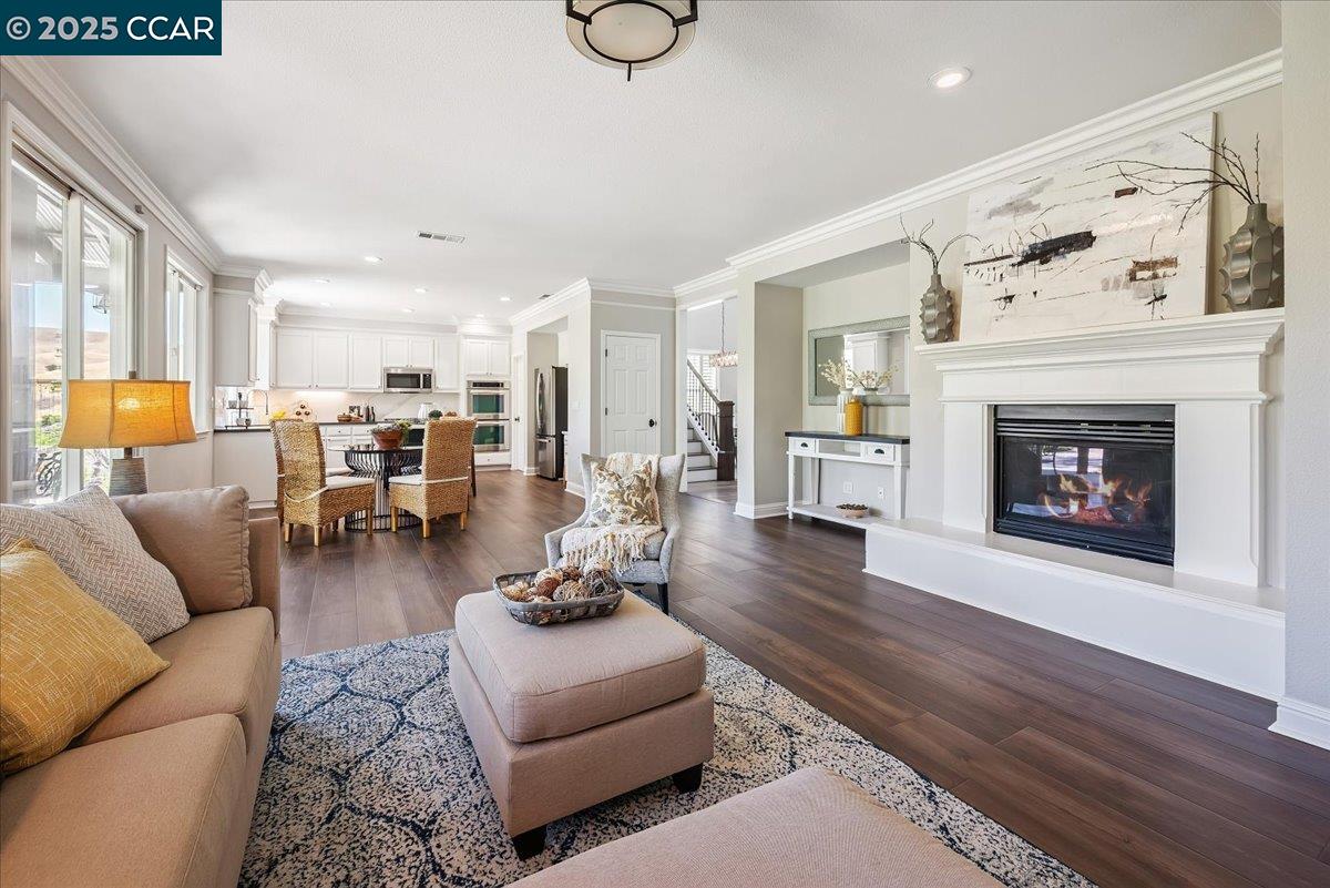 Detail Gallery Image 19 of 45 For 1008 Rolling Woods Way, Concord,  CA 94521 - 5 Beds | 3 Baths