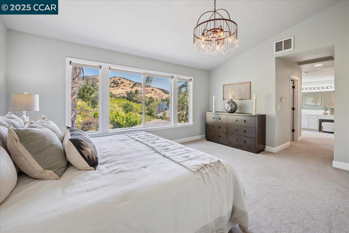 Detail Gallery Image 21 of 45 For 1008 Rolling Woods Way, Concord,  CA 94521 - 5 Beds | 3 Baths