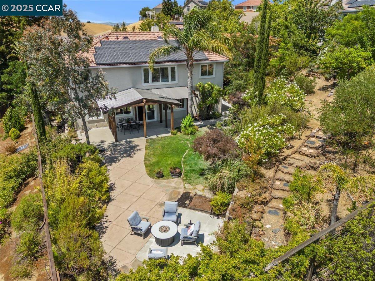 Detail Gallery Image 4 of 45 For 1008 Rolling Woods Way, Concord,  CA 94521 - 5 Beds | 3 Baths