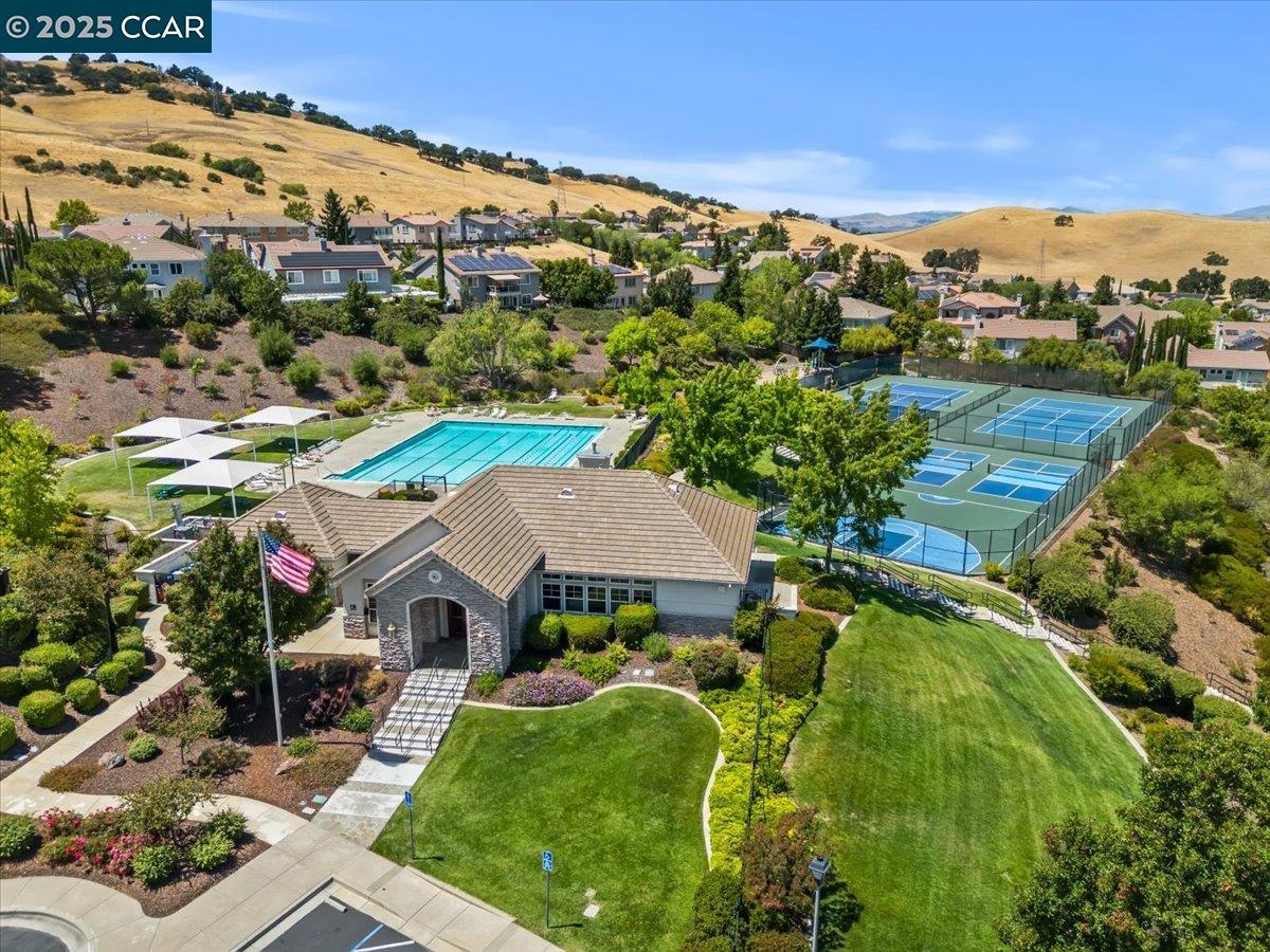 Detail Gallery Image 36 of 45 For 1008 Rolling Woods Way, Concord,  CA 94521 - 5 Beds | 3 Baths