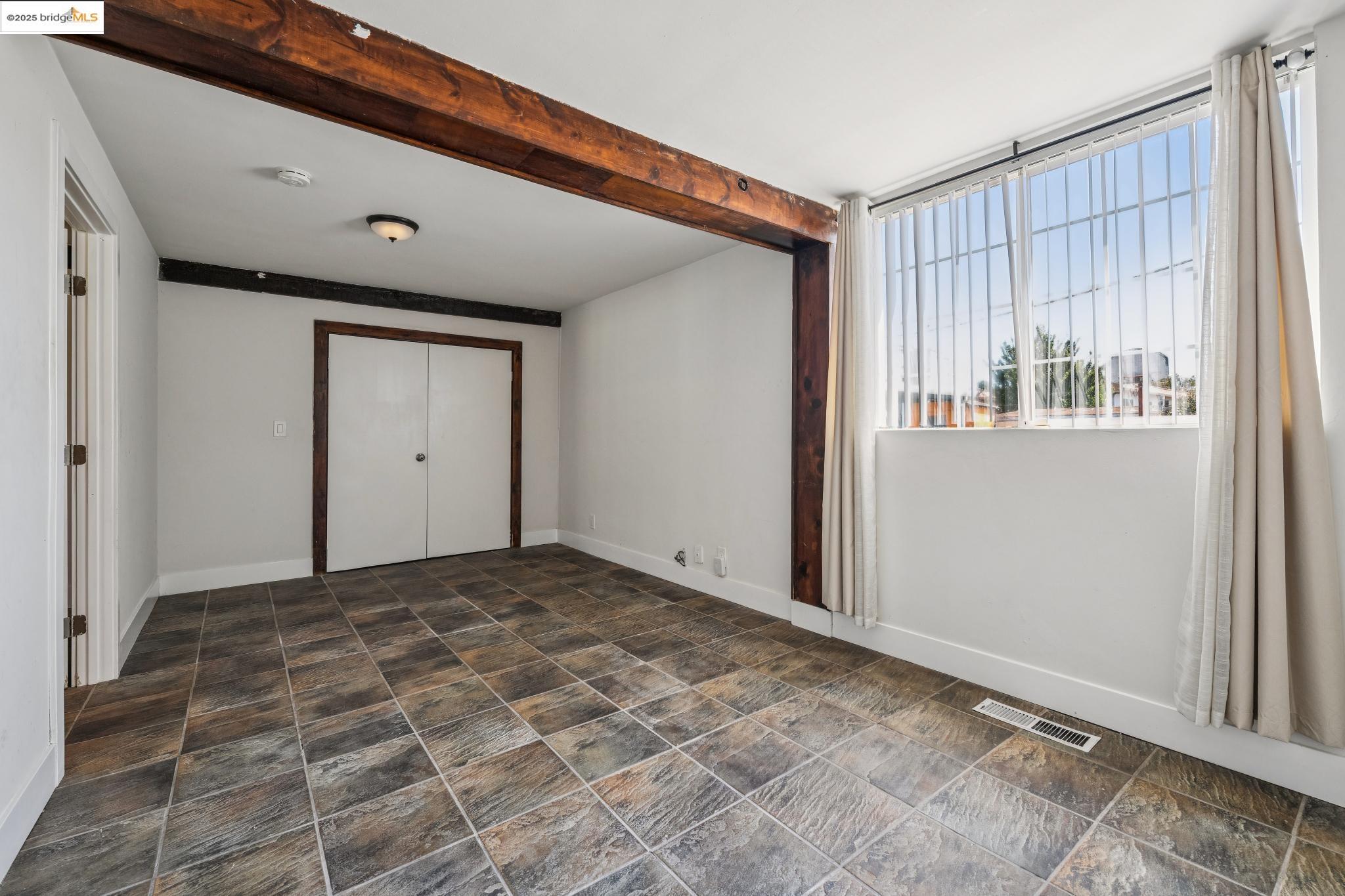 Detail Gallery Image 27 of 54 For 3427 Laguna Ave, Oakland,  CA 94602 - 4 Beds | 3 Baths