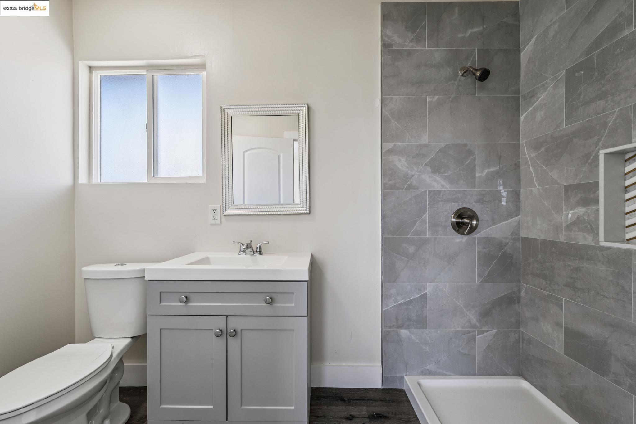 Detail Gallery Image 45 of 54 For 3427 Laguna Ave, Oakland,  CA 94602 - 4 Beds | 3 Baths