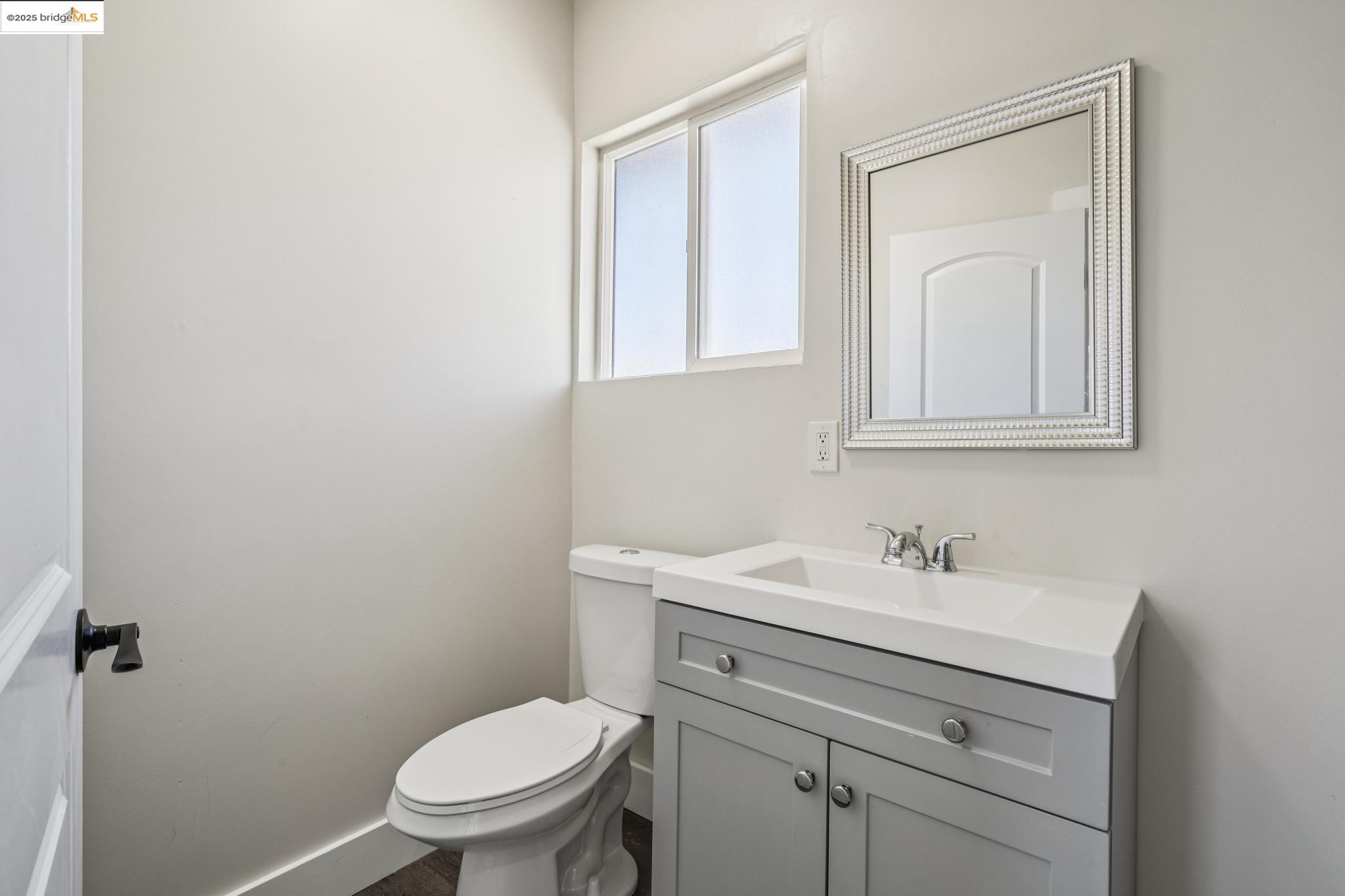 Detail Gallery Image 46 of 54 For 3427 Laguna Ave, Oakland,  CA 94602 - 4 Beds | 3 Baths
