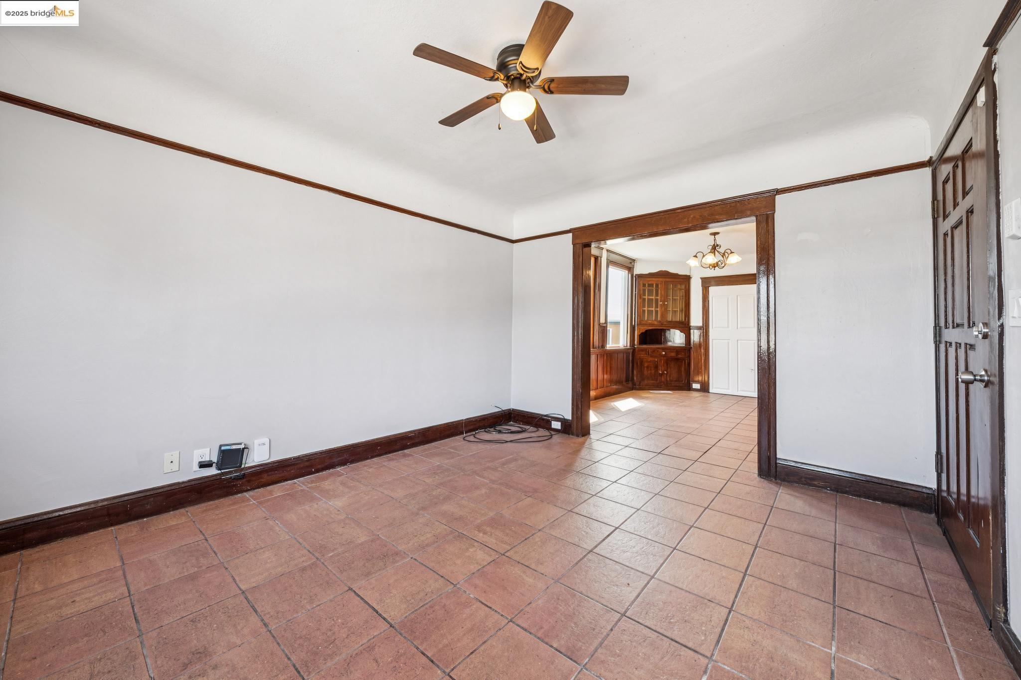 Detail Gallery Image 8 of 54 For 3427 Laguna Ave, Oakland,  CA 94602 - 4 Beds | 3 Baths