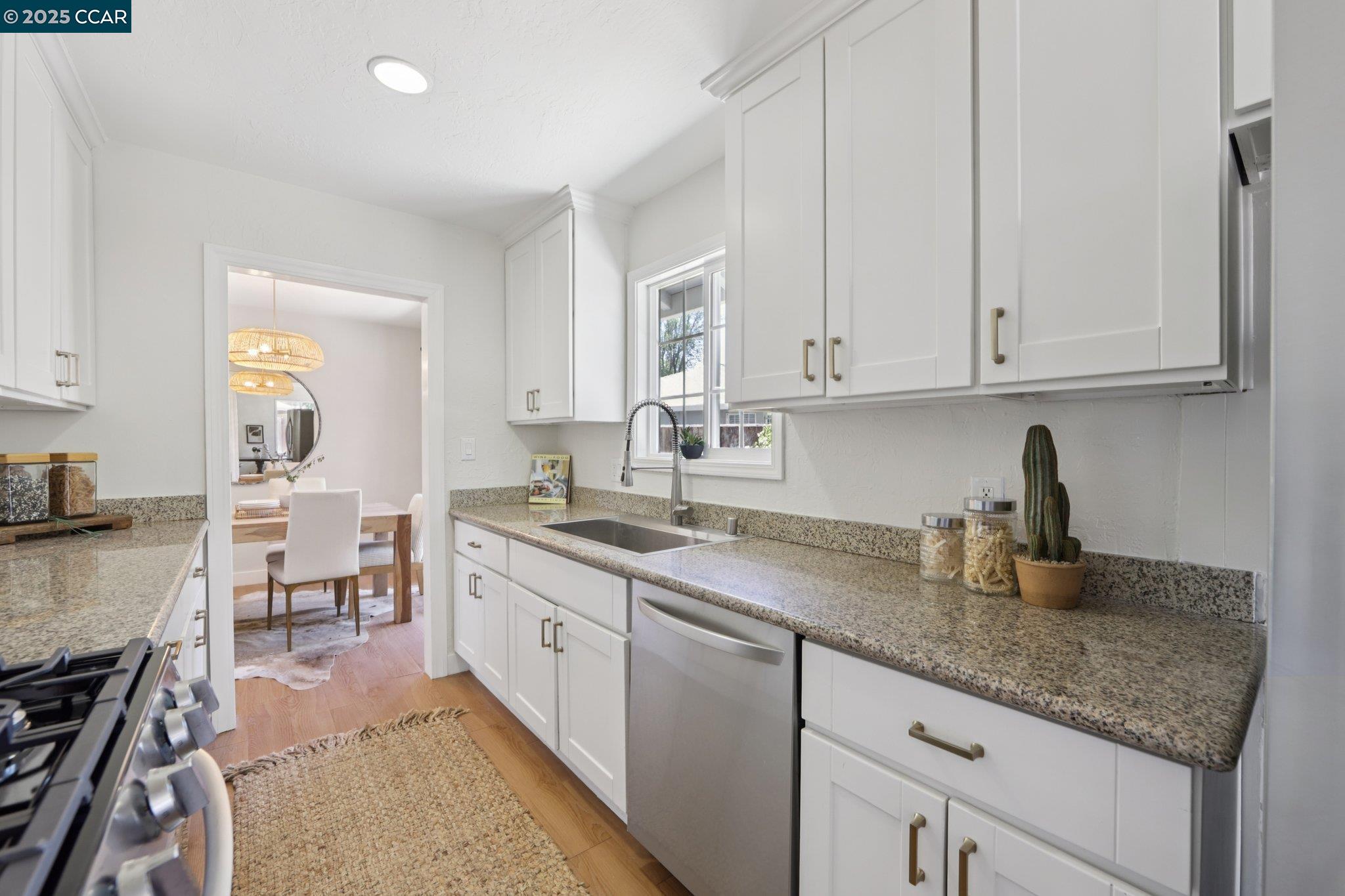 Detail Gallery Image 11 of 28 For 1994 Marta, Pleasant Hill,  CA 94523-3043 - 3 Beds | 1 Baths
