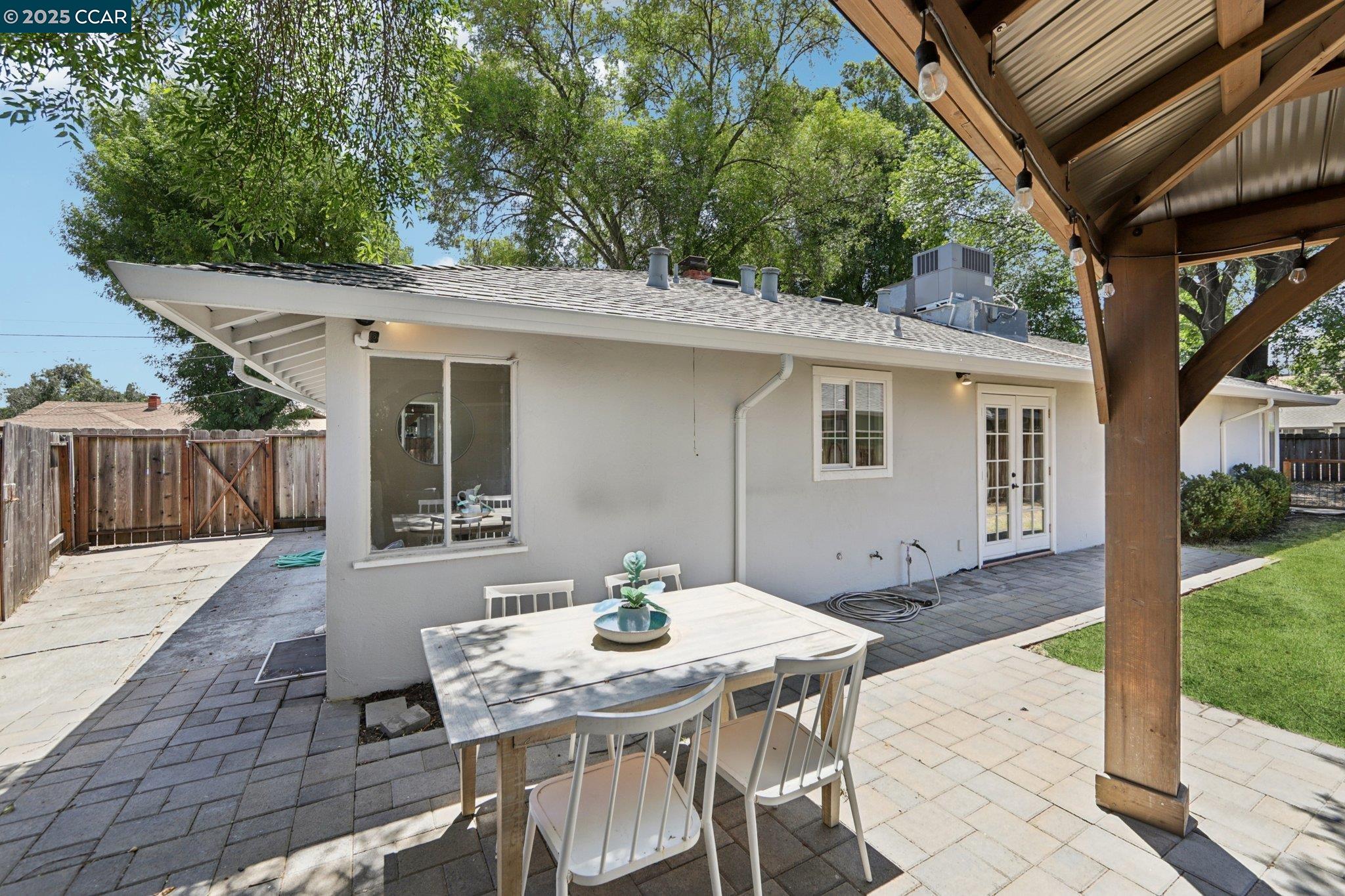 Detail Gallery Image 20 of 28 For 1994 Marta, Pleasant Hill,  CA 94523-3043 - 3 Beds | 1 Baths