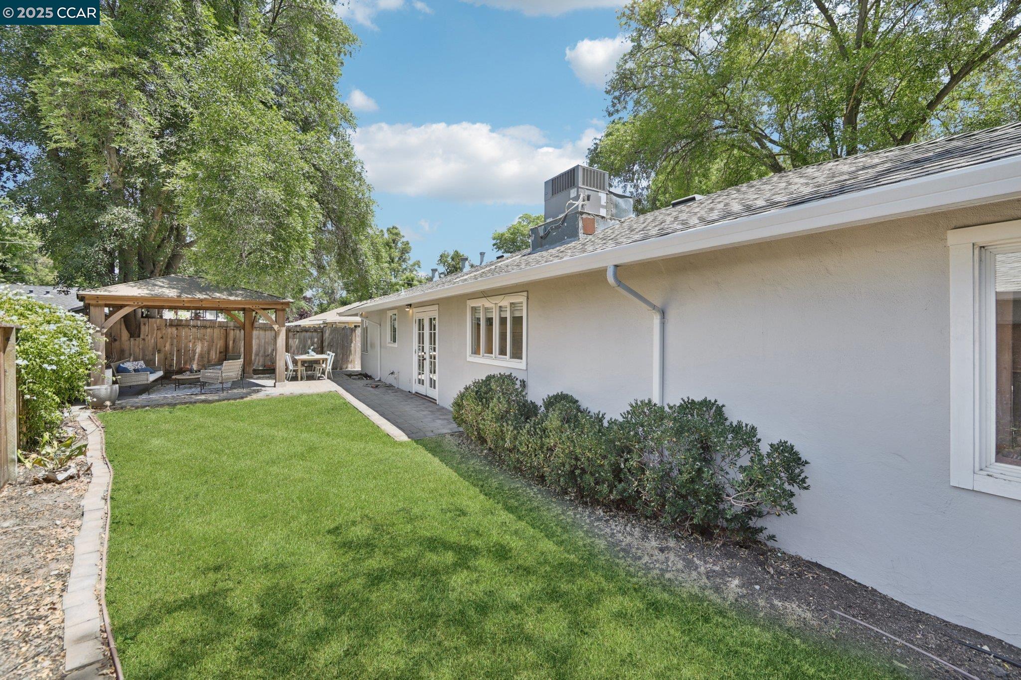 Detail Gallery Image 22 of 28 For 1994 Marta, Pleasant Hill,  CA 94523-3043 - 3 Beds | 1 Baths