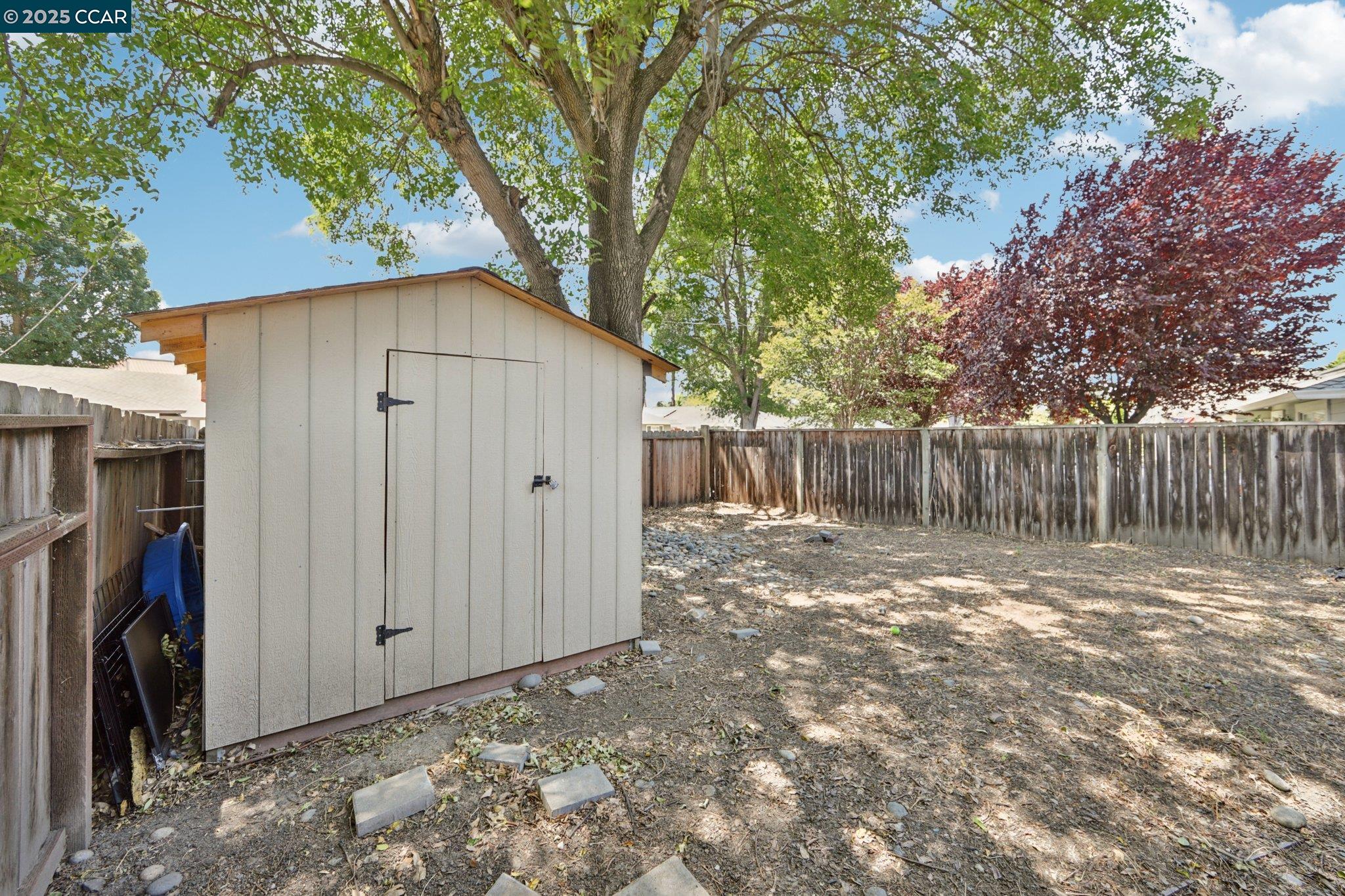 Detail Gallery Image 24 of 28 For 1994 Marta, Pleasant Hill,  CA 94523-3043 - 3 Beds | 1 Baths
