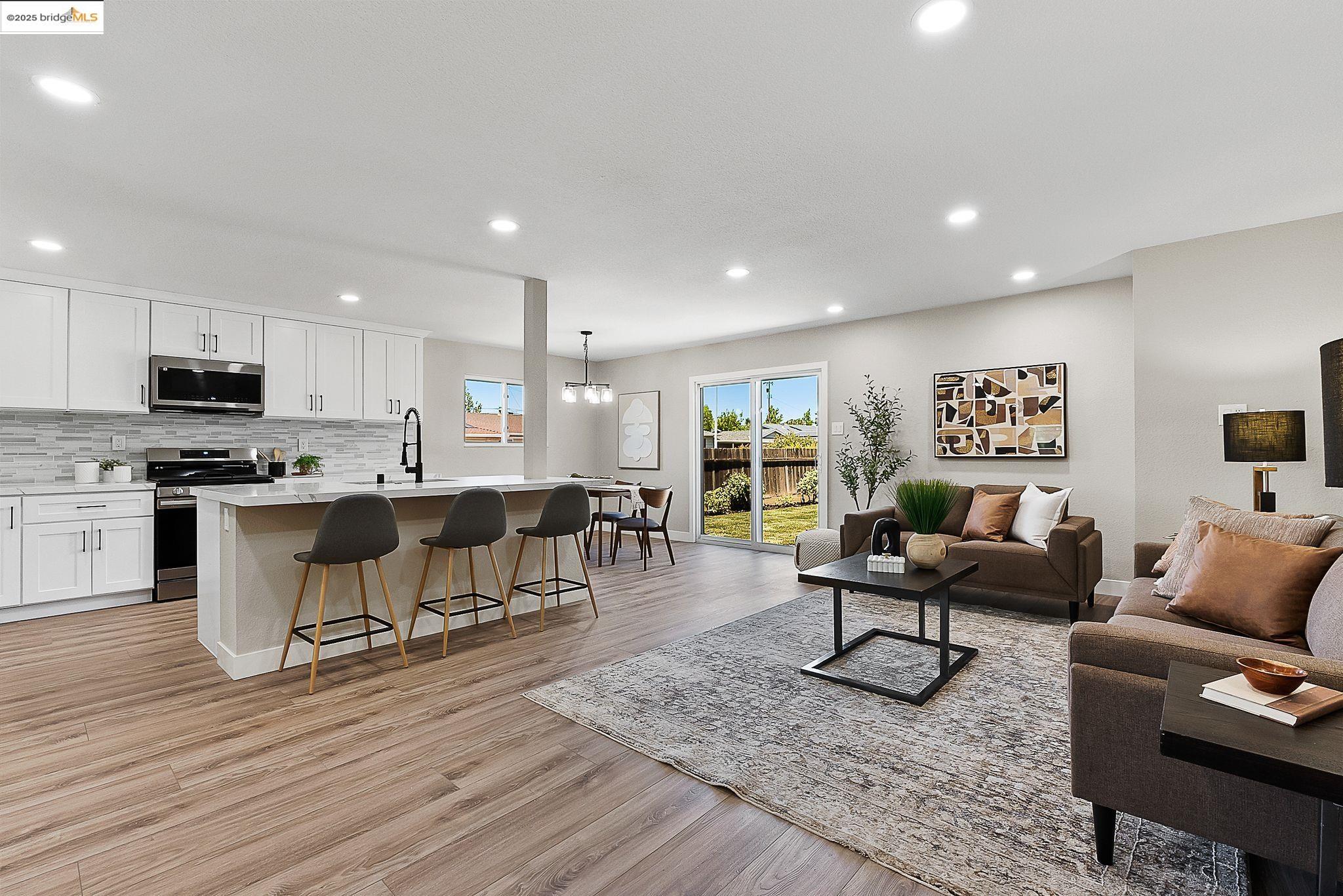 Detail Gallery Image 11 of 50 For 1816 Lynwood Dr, Concord,  CA 94519 - 4 Beds | 2 Baths