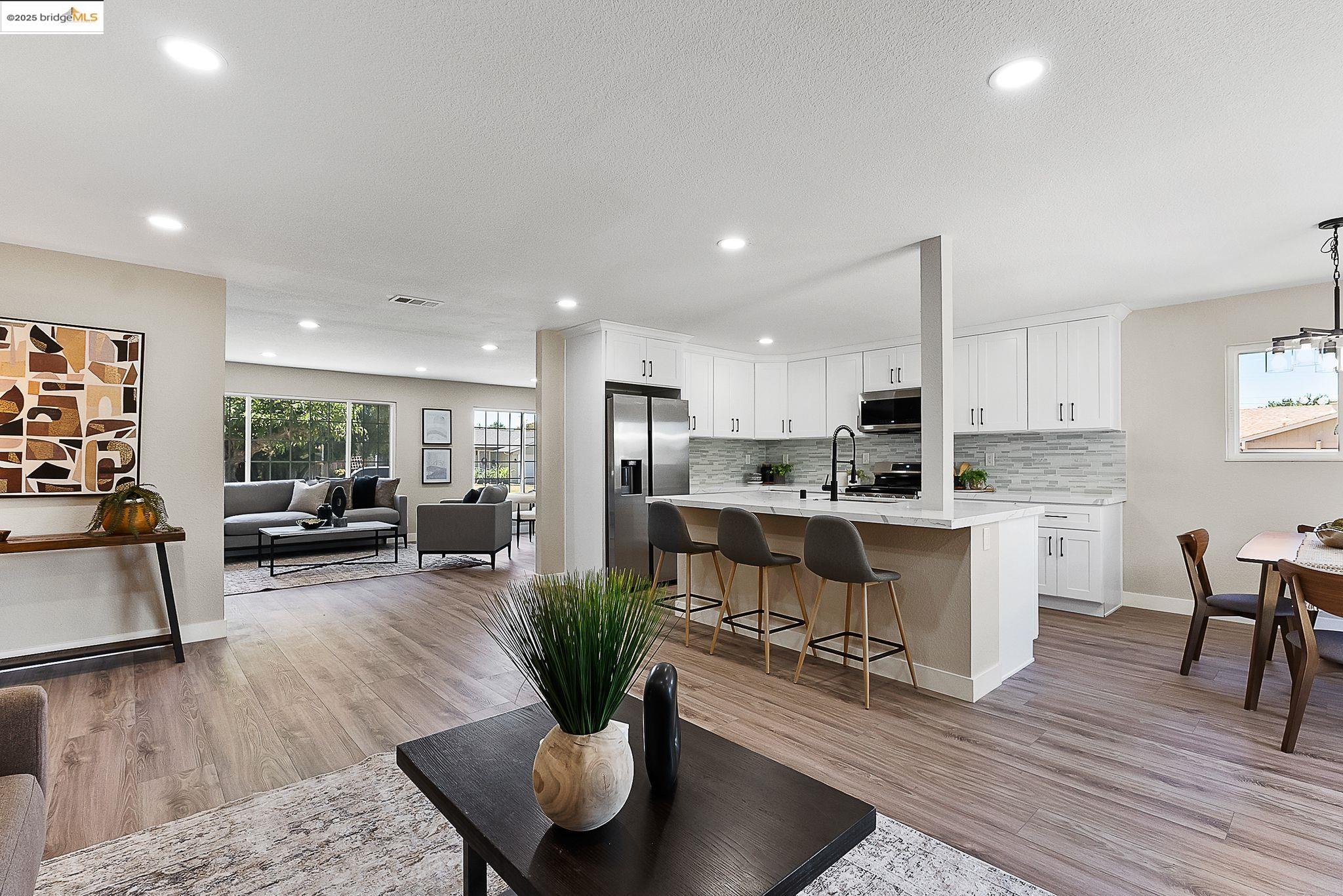 Detail Gallery Image 15 of 50 For 1816 Lynwood Dr, Concord,  CA 94519 - 4 Beds | 2 Baths
