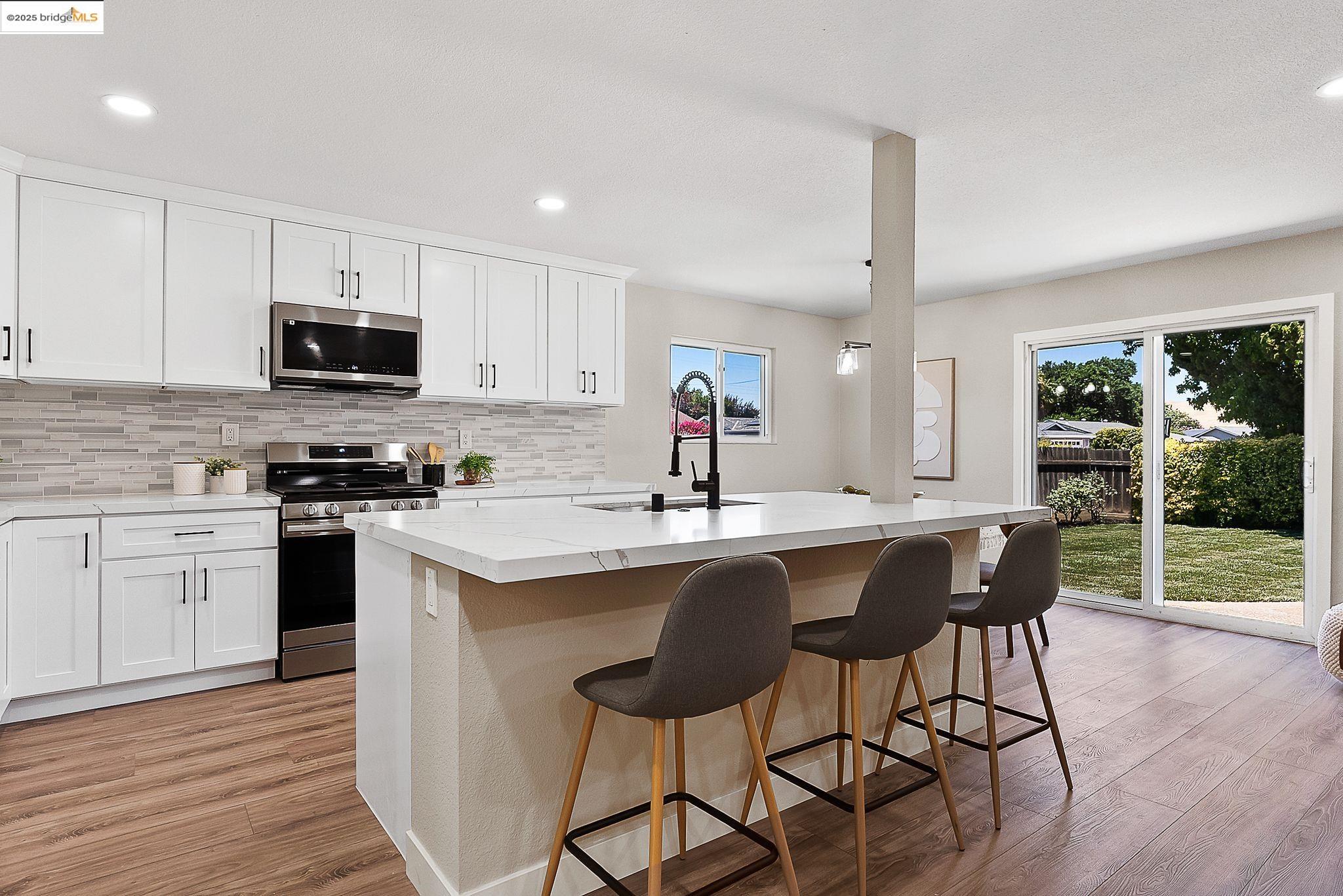 Detail Gallery Image 18 of 50 For 1816 Lynwood Dr, Concord,  CA 94519 - 4 Beds | 2 Baths
