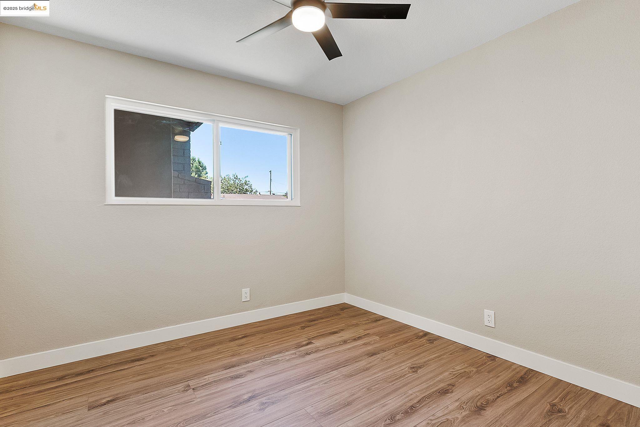 Detail Gallery Image 27 of 50 For 1816 Lynwood Dr, Concord,  CA 94519 - 4 Beds | 2 Baths