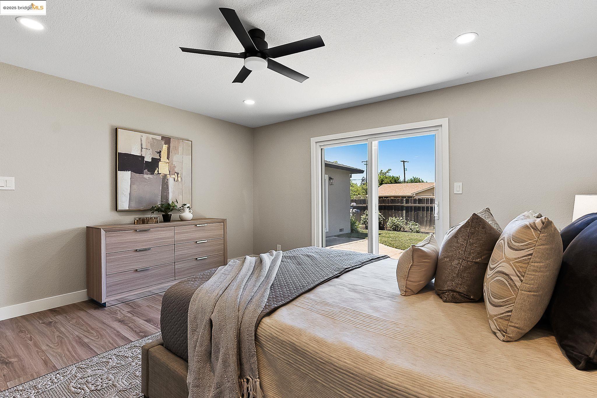Detail Gallery Image 34 of 50 For 1816 Lynwood Dr, Concord,  CA 94519 - 4 Beds | 2 Baths