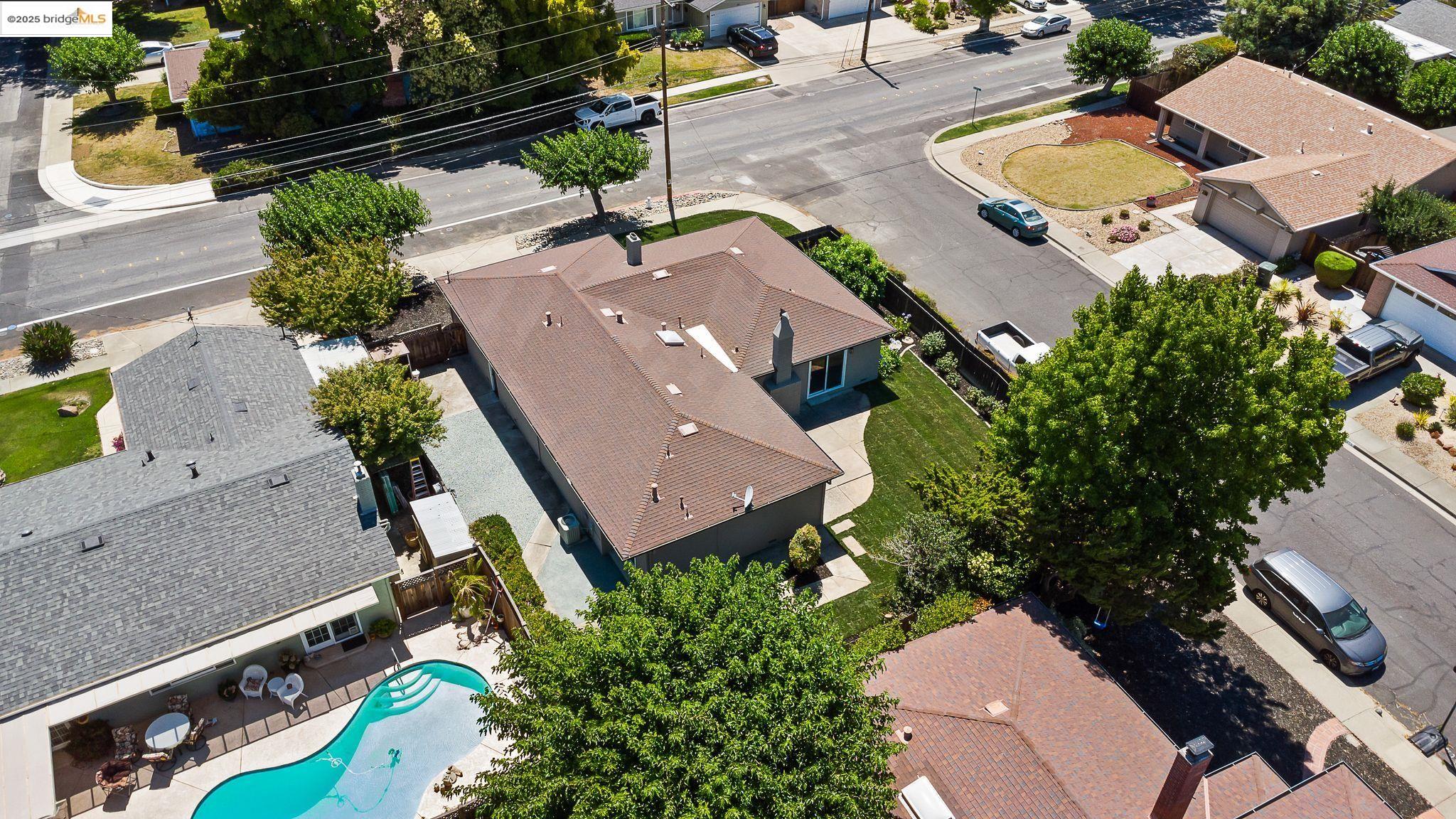 Detail Gallery Image 47 of 50 For 1816 Lynwood Dr, Concord,  CA 94519 - 4 Beds | 2 Baths