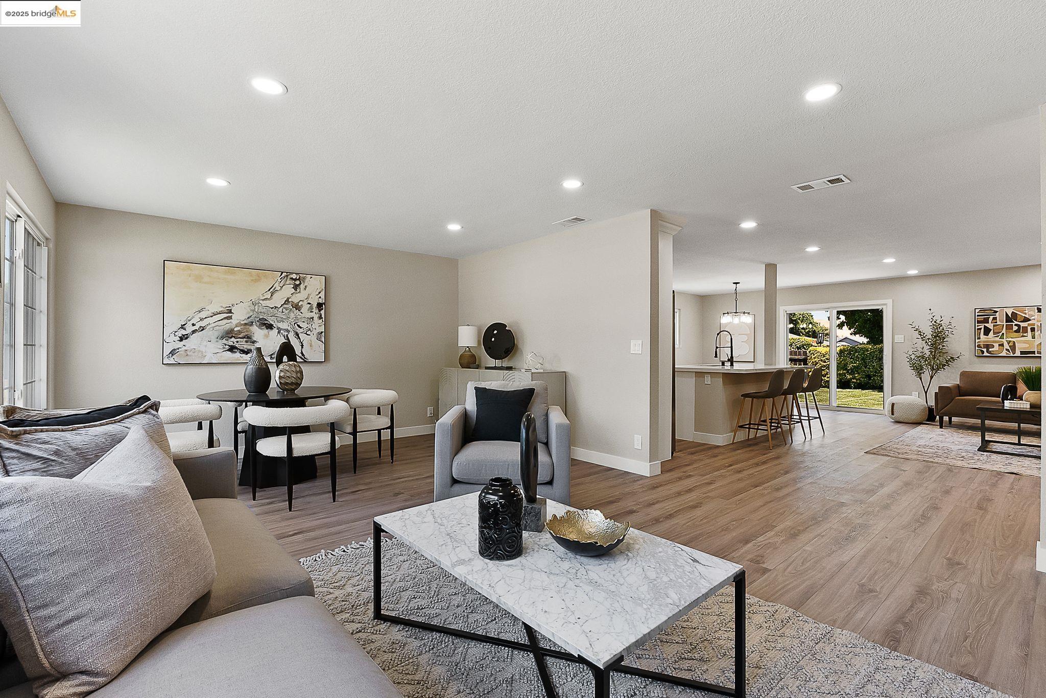 Detail Gallery Image 6 of 50 For 1816 Lynwood Dr, Concord,  CA 94519 - 4 Beds | 2 Baths