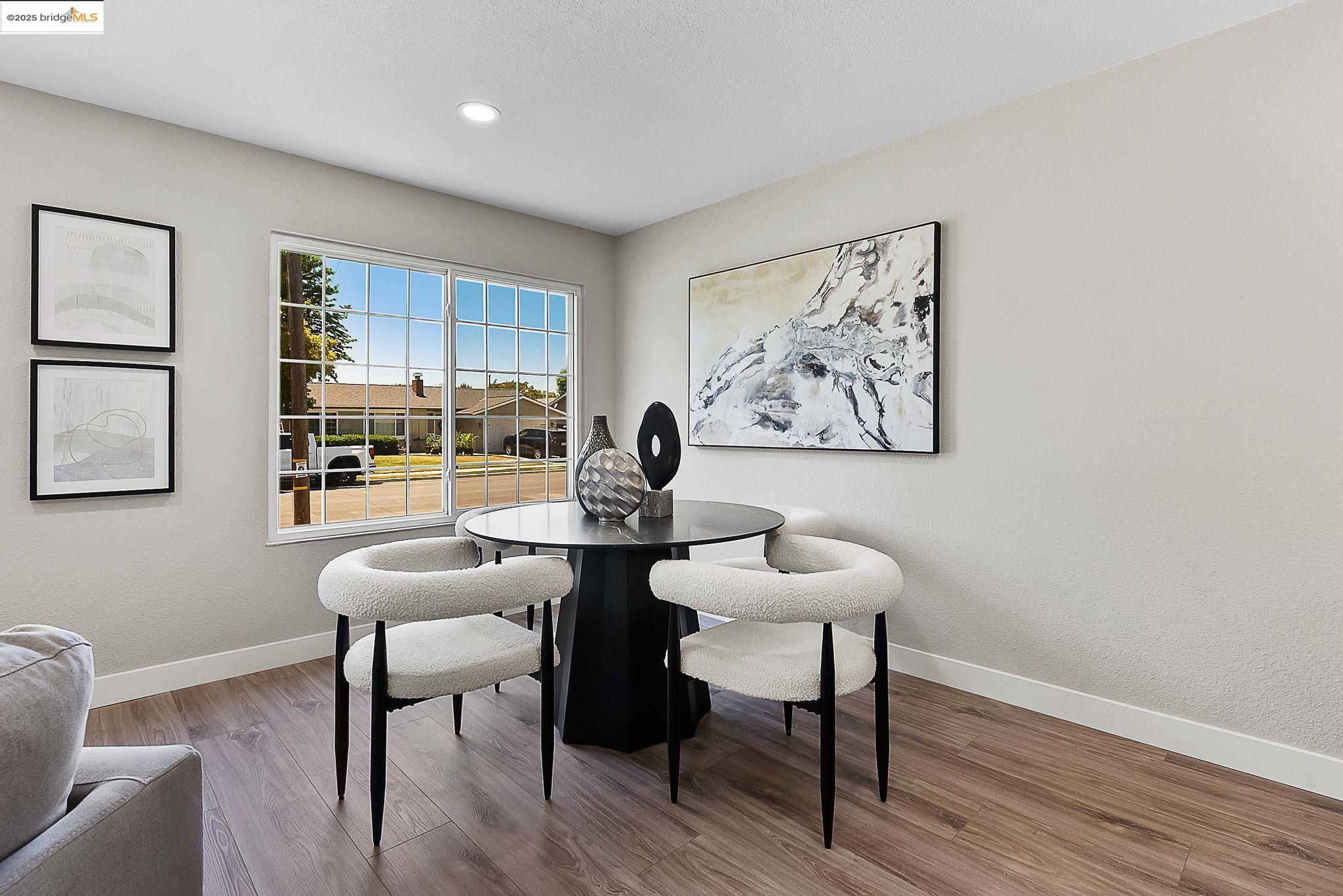 Detail Gallery Image 7 of 50 For 1816 Lynwood Dr, Concord,  CA 94519 - 4 Beds | 2 Baths