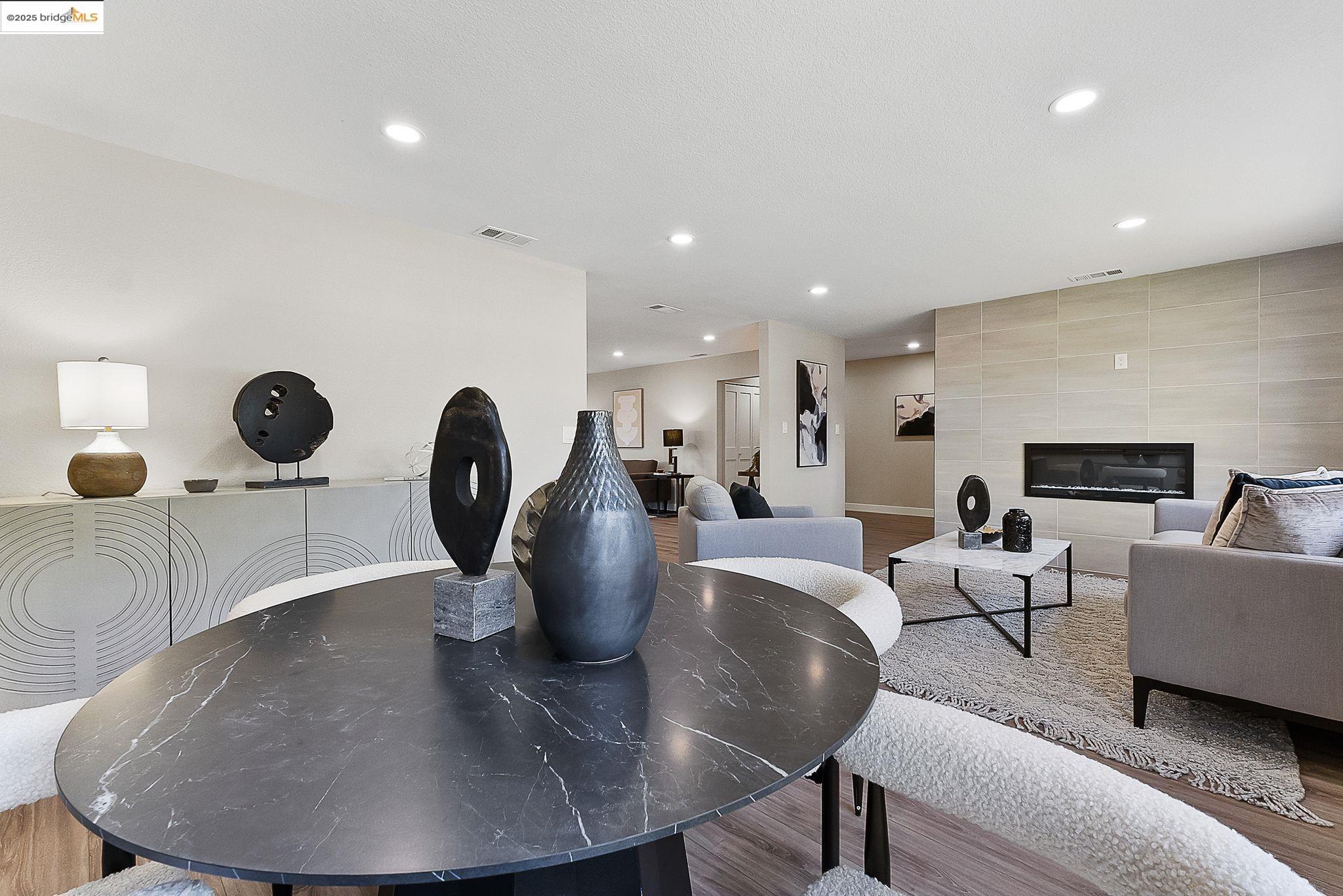 Detail Gallery Image 9 of 50 For 1816 Lynwood Dr, Concord,  CA 94519 - 4 Beds | 2 Baths