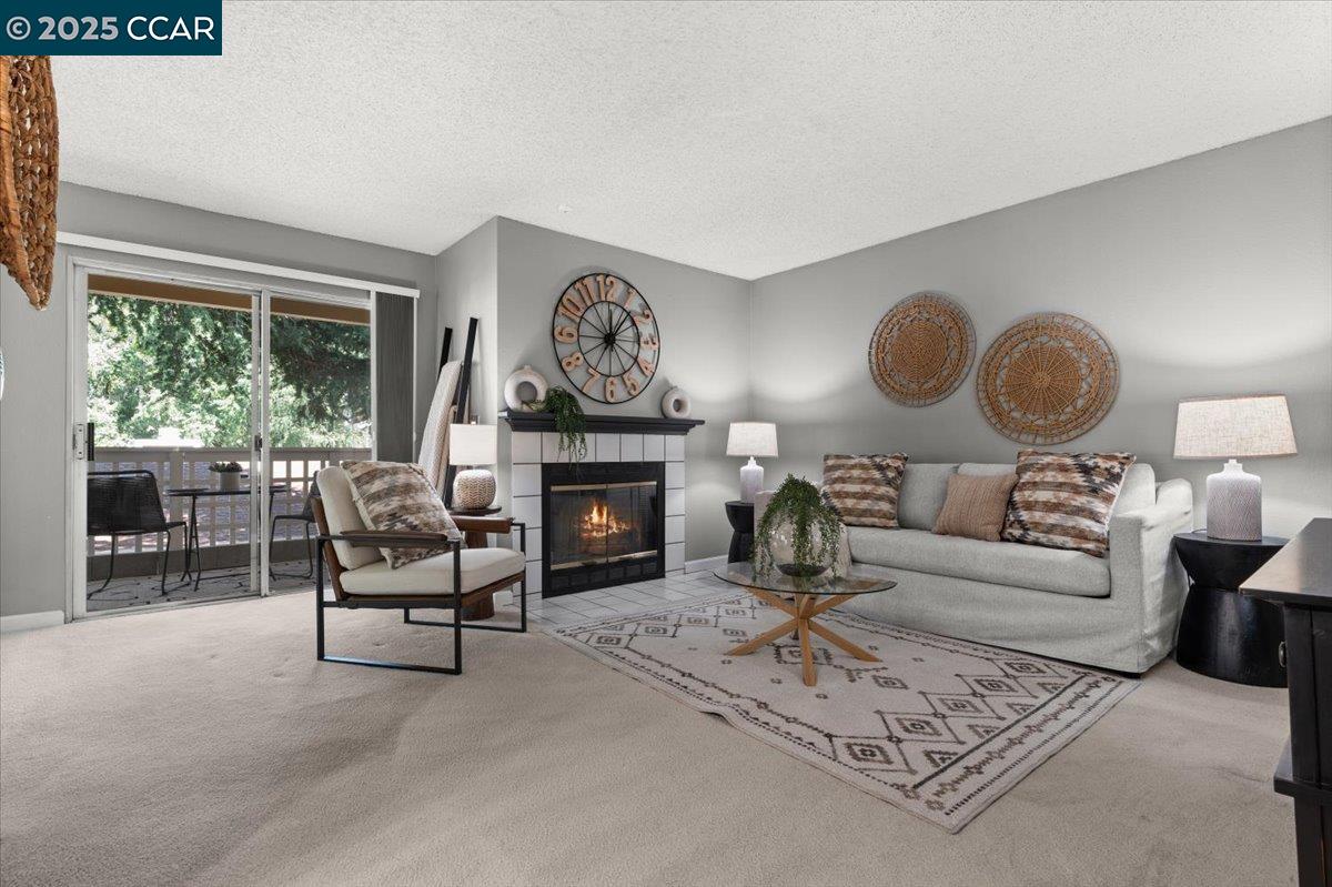 Photo #2: 41104373 Listing 