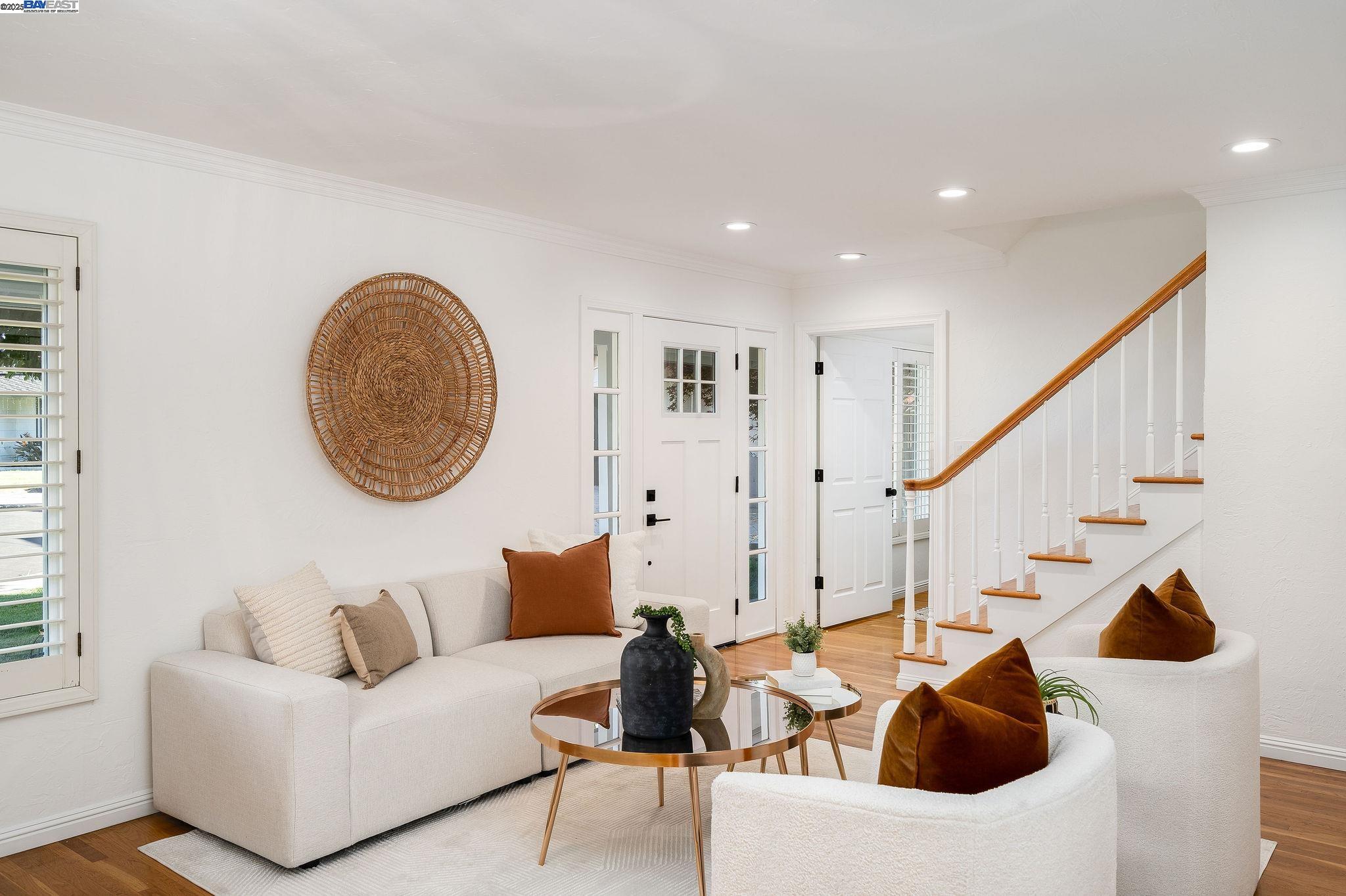 Detail Gallery Image 11 of 43 For 11640 Luna Ct, Dublin,  CA 94568 - 5 Beds | 2/1 Baths