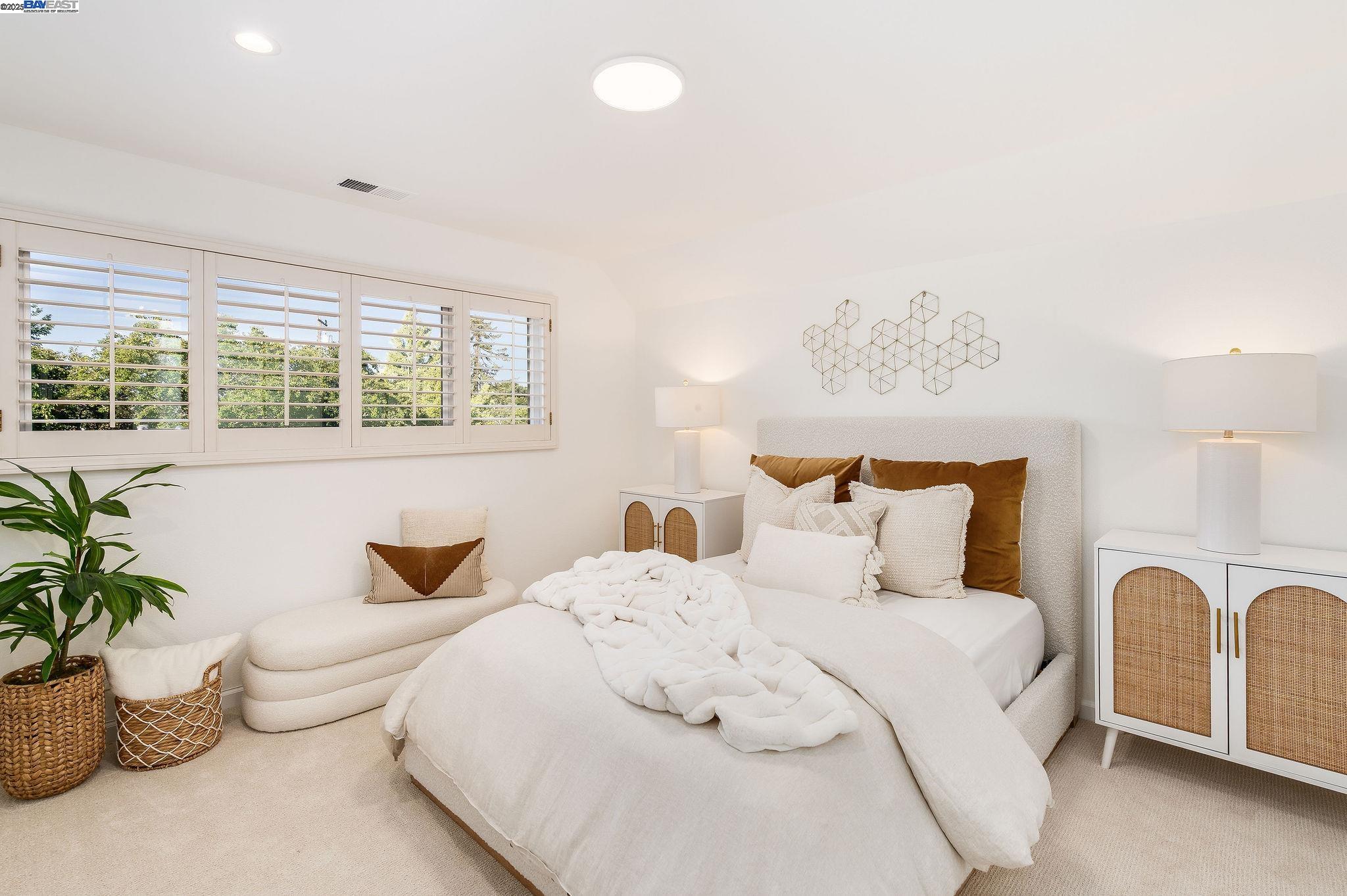 Detail Gallery Image 23 of 43 For 11640 Luna Ct, Dublin,  CA 94568 - 5 Beds | 2/1 Baths