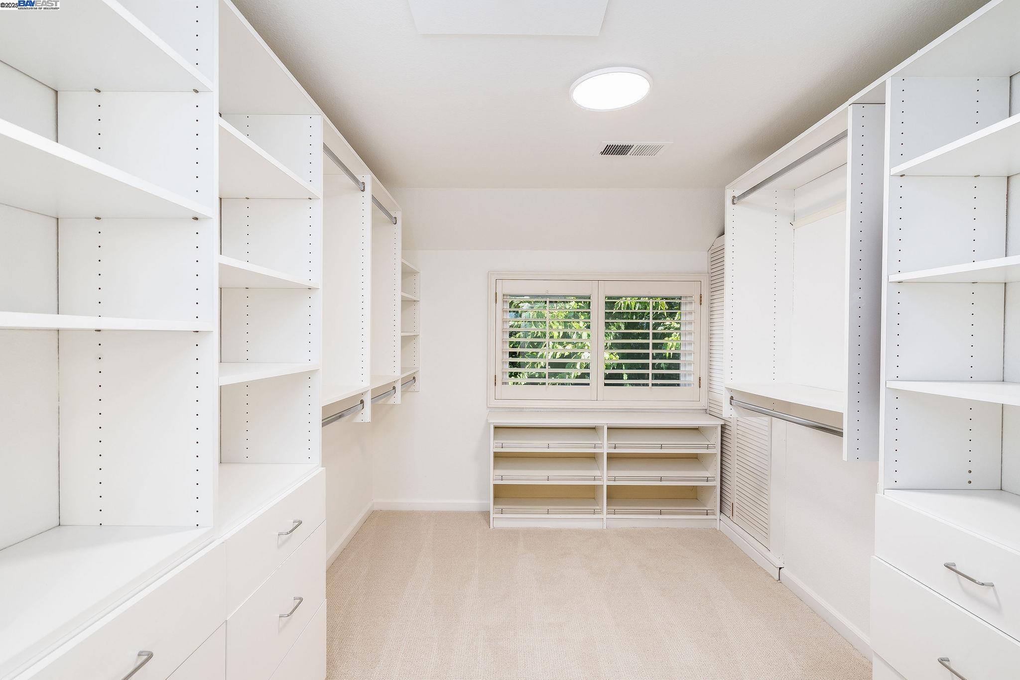 Detail Gallery Image 25 of 43 For 11640 Luna Ct, Dublin,  CA 94568 - 5 Beds | 2/1 Baths