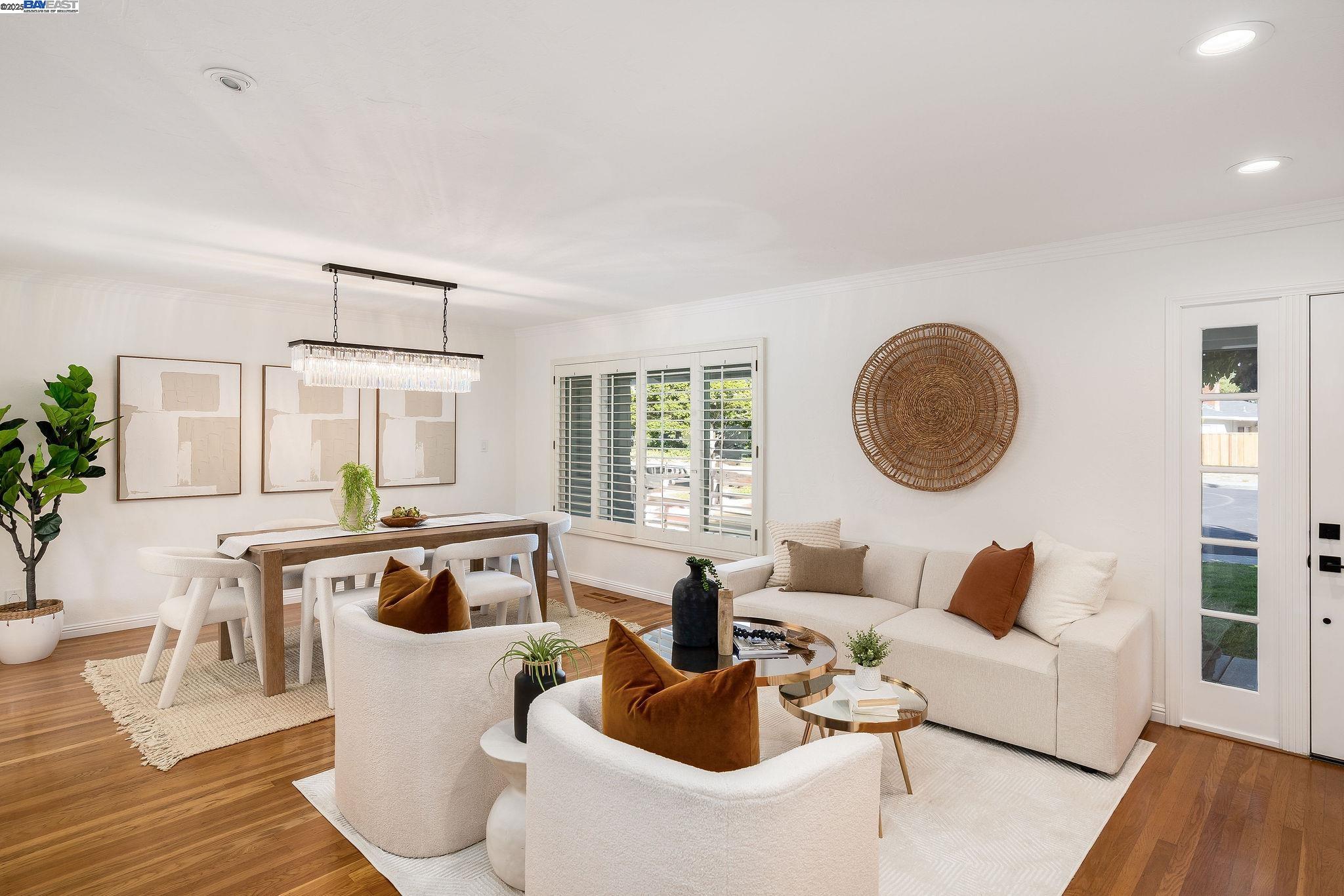 Detail Gallery Image 10 of 43 For 11640 Luna Ct, Dublin,  CA 94568 - 5 Beds | 2/1 Baths