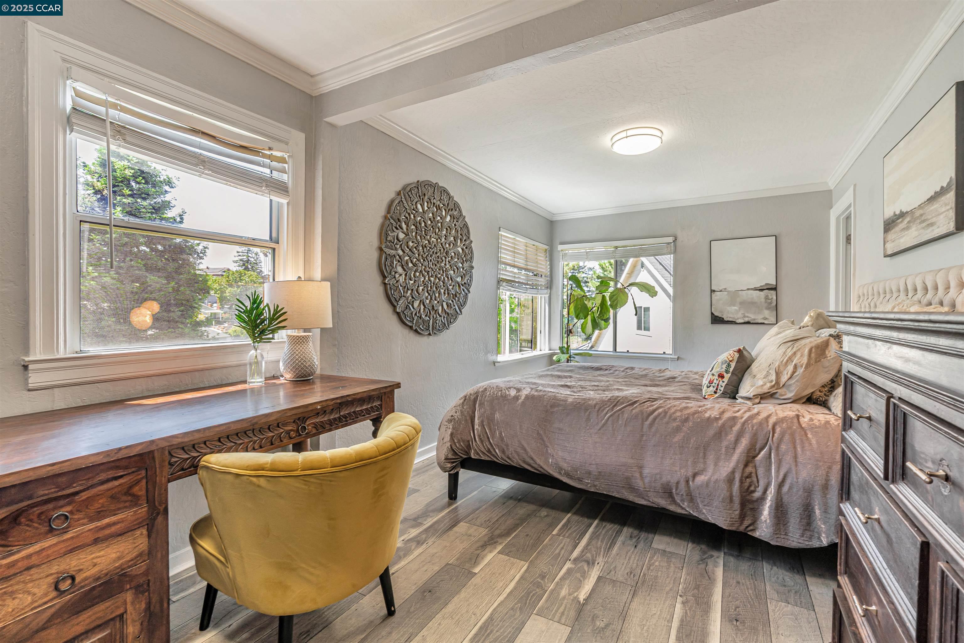 Detail Gallery Image 16 of 55 For 2230 Pomona Ave, Martinez,  CA 94553 - 5 Beds | 3 Baths