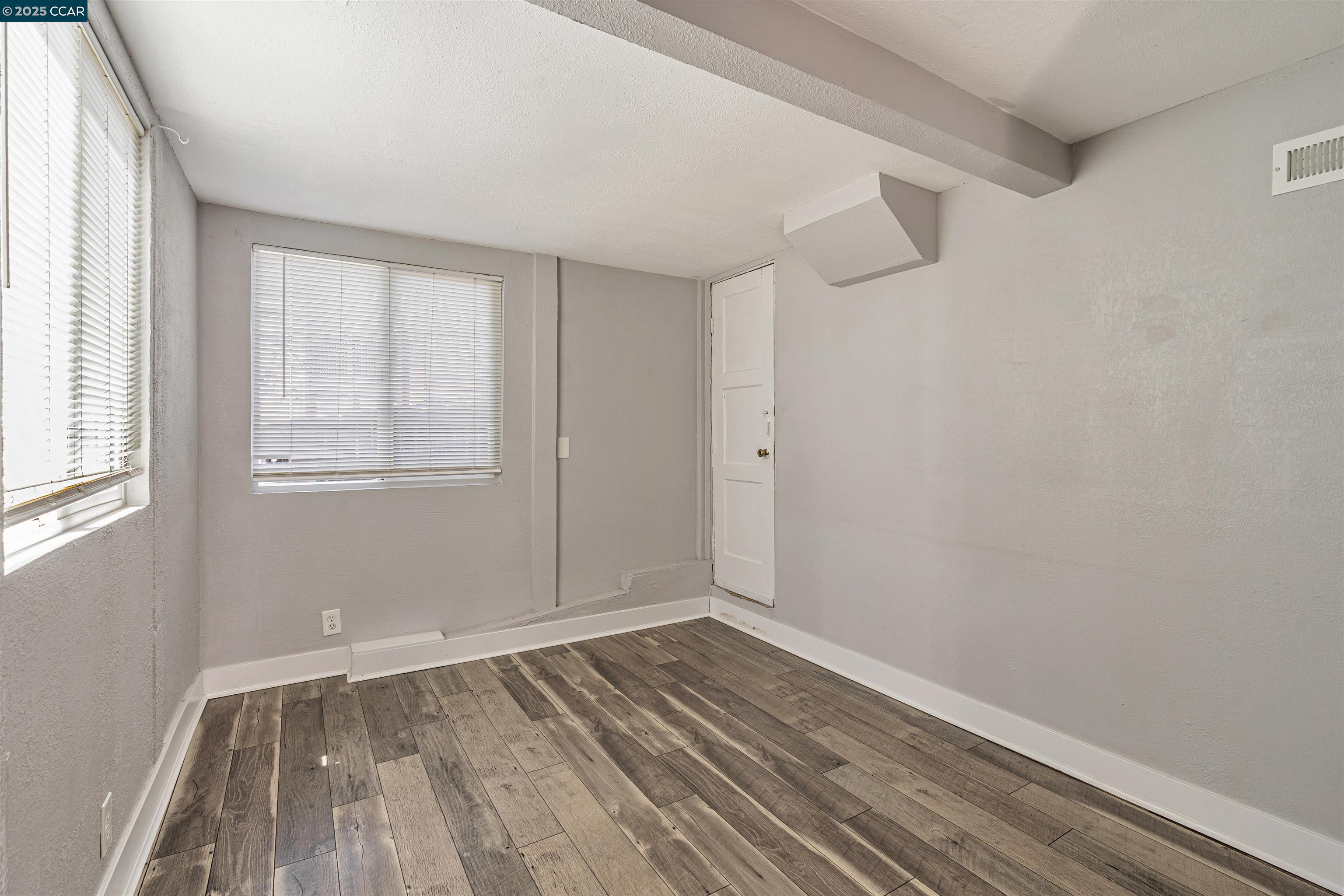 Detail Gallery Image 32 of 55 For 2230 Pomona Ave, Martinez,  CA 94553 - 5 Beds | 3 Baths