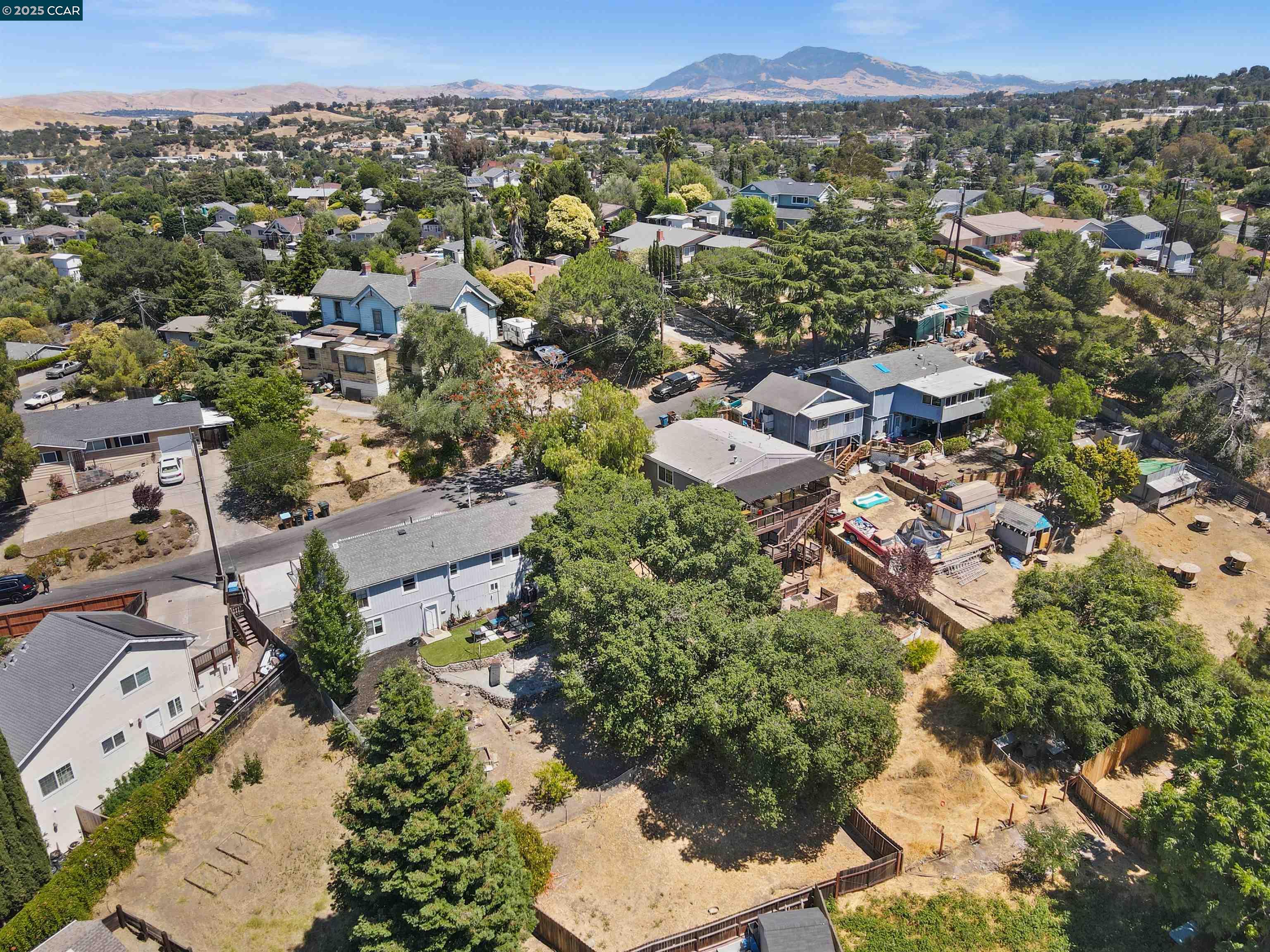 Detail Gallery Image 45 of 55 For 2230 Pomona Ave, Martinez,  CA 94553 - 5 Beds | 3 Baths