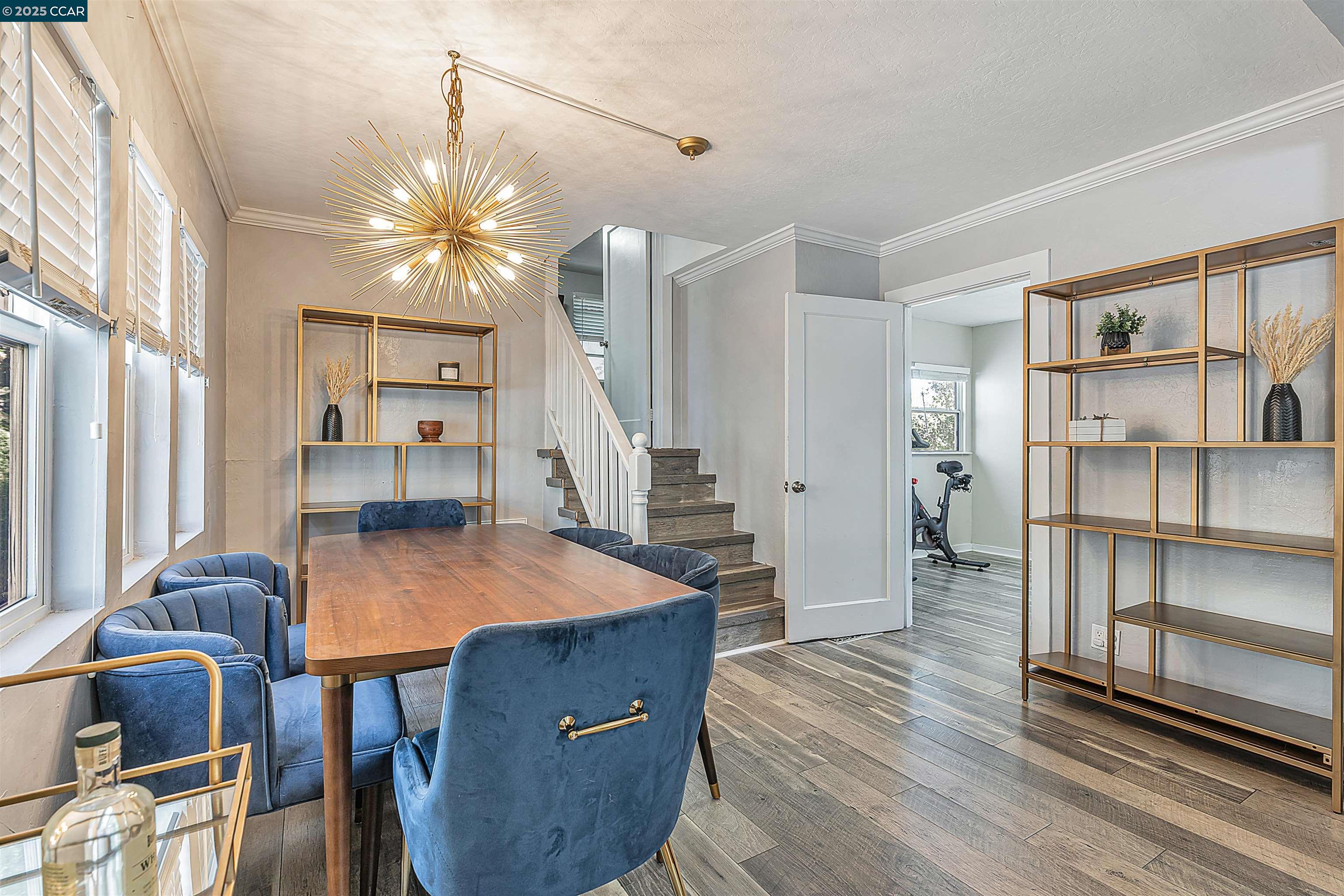 Detail Gallery Image 7 of 55 For 2230 Pomona Ave, Martinez,  CA 94553 - 5 Beds | 3 Baths