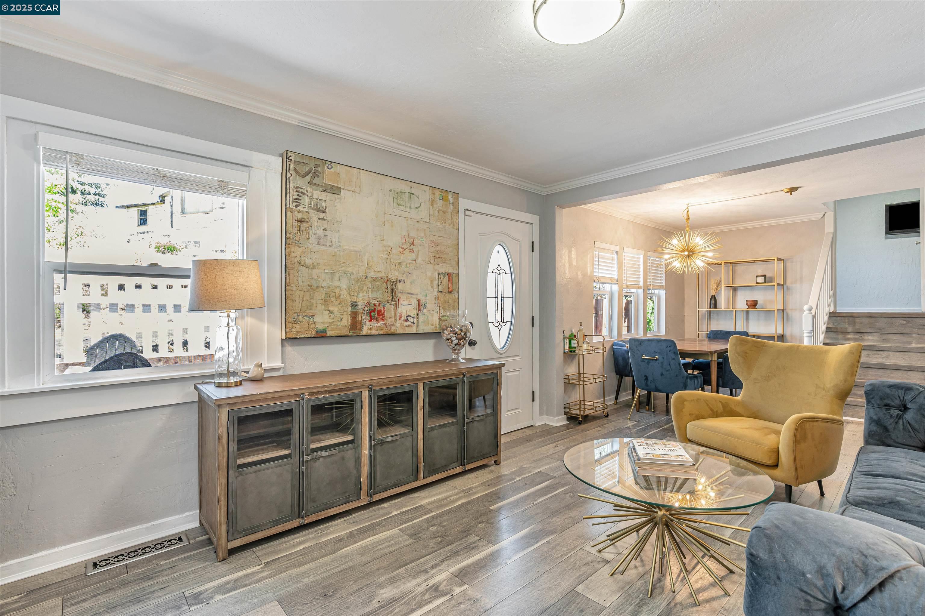 Detail Gallery Image 9 of 55 For 2230 Pomona Ave, Martinez,  CA 94553 - 5 Beds | 3 Baths