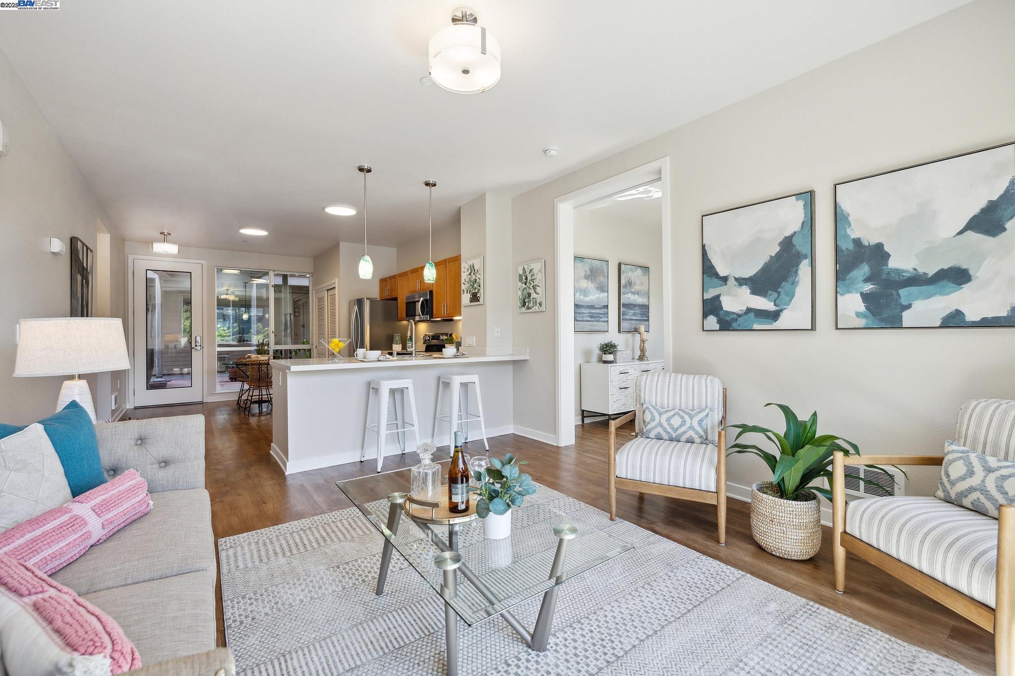 Photo #12: 41104379 Listing: Photo #12