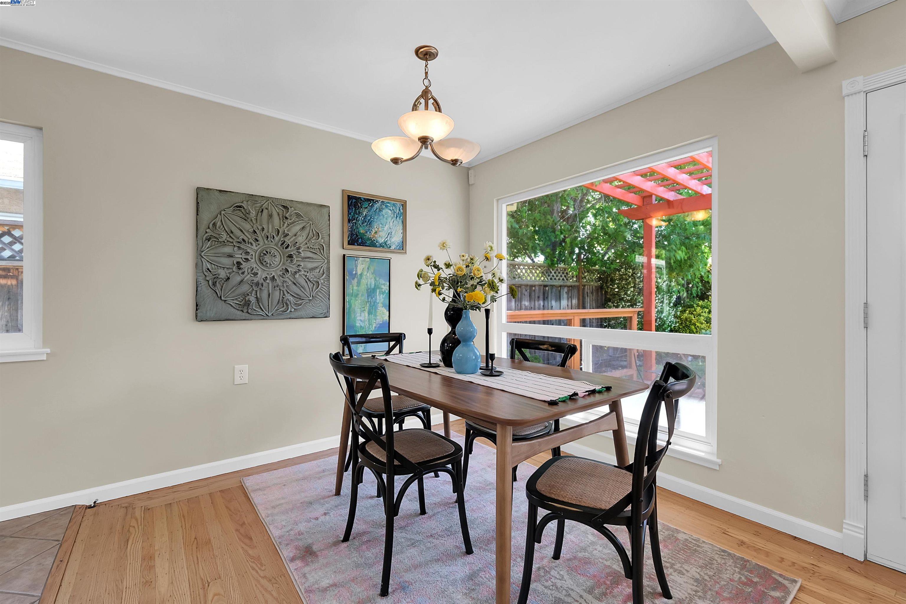 Detail Gallery Image 11 of 33 For 1730 via Ventana, San Lorenzo,  CA 94580 - 3 Beds | 1/1 Baths
